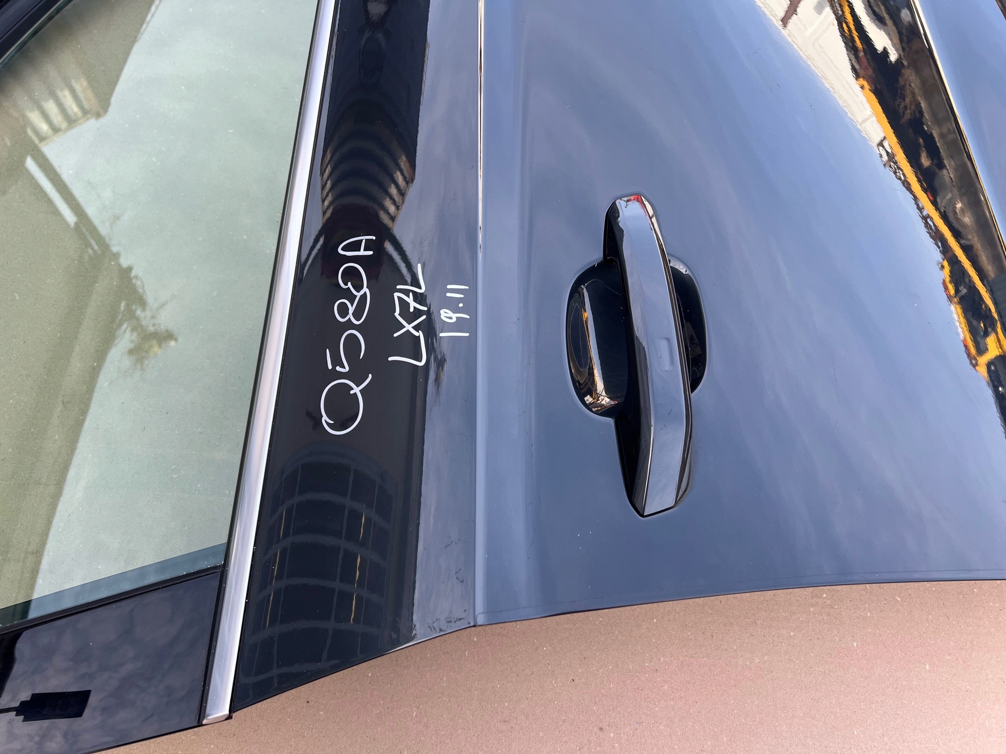 AUDI Q5 80A door right front right front LX7L