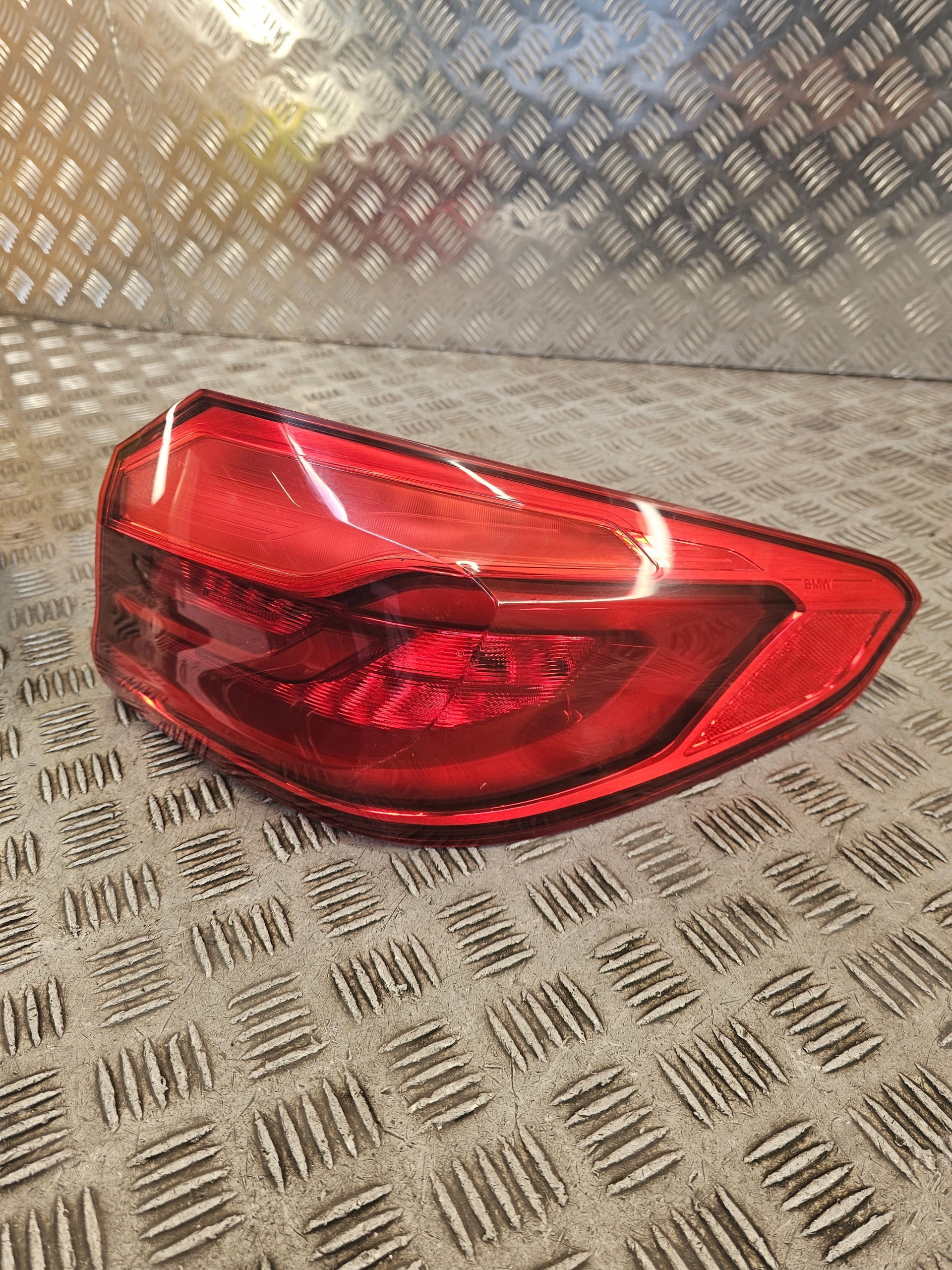 BMW G30 light right rear part 630092R