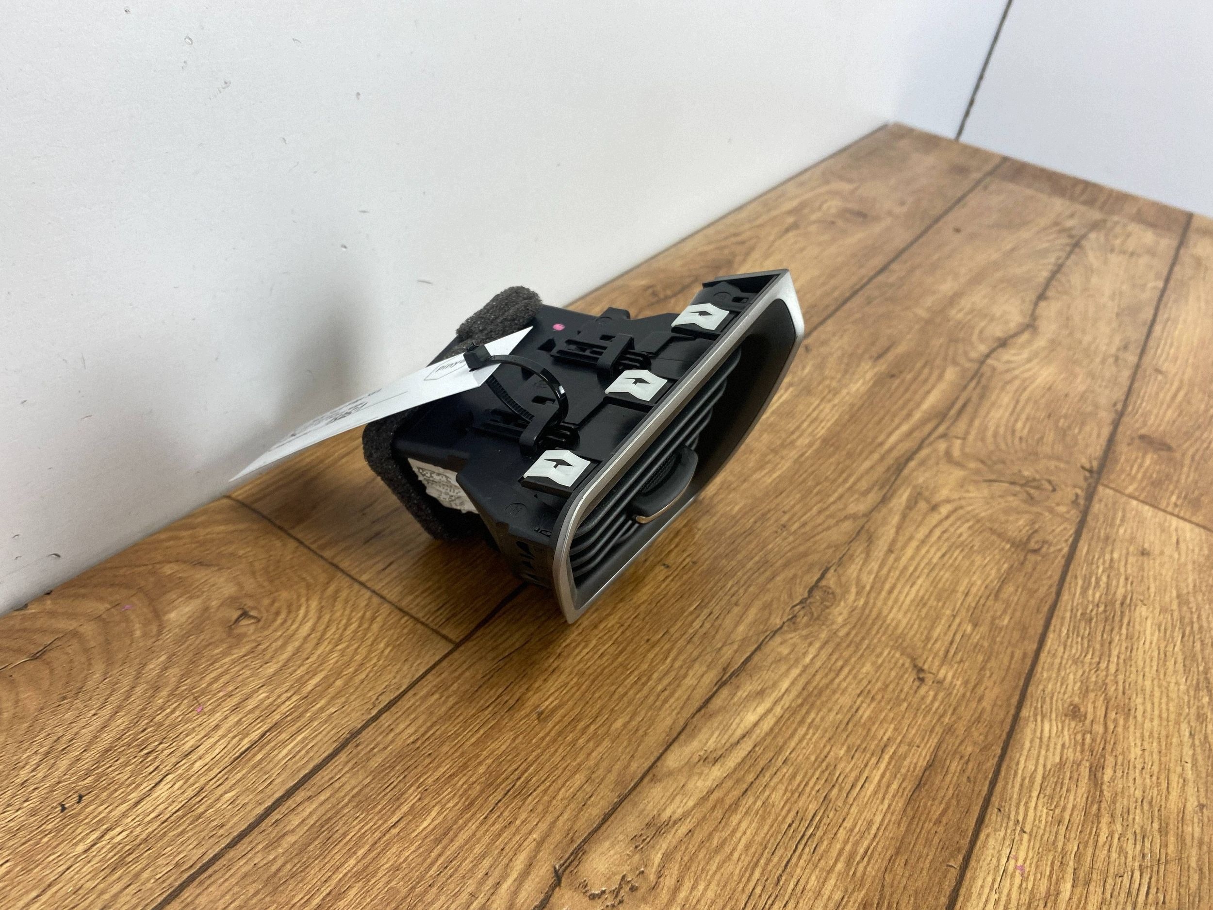 grid air conditioning devices left Ford Edge II 2019+