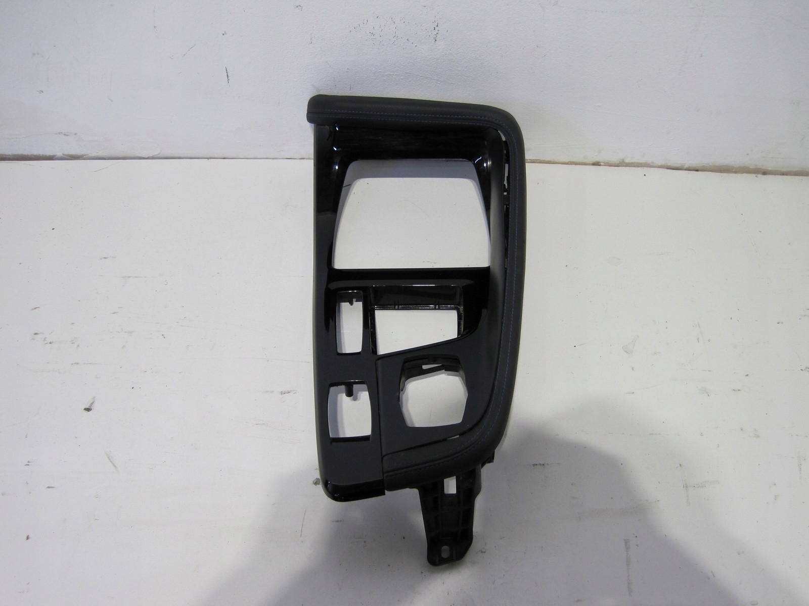 RAHMEN DES SCHALTKNOPFS BMW X2 F39