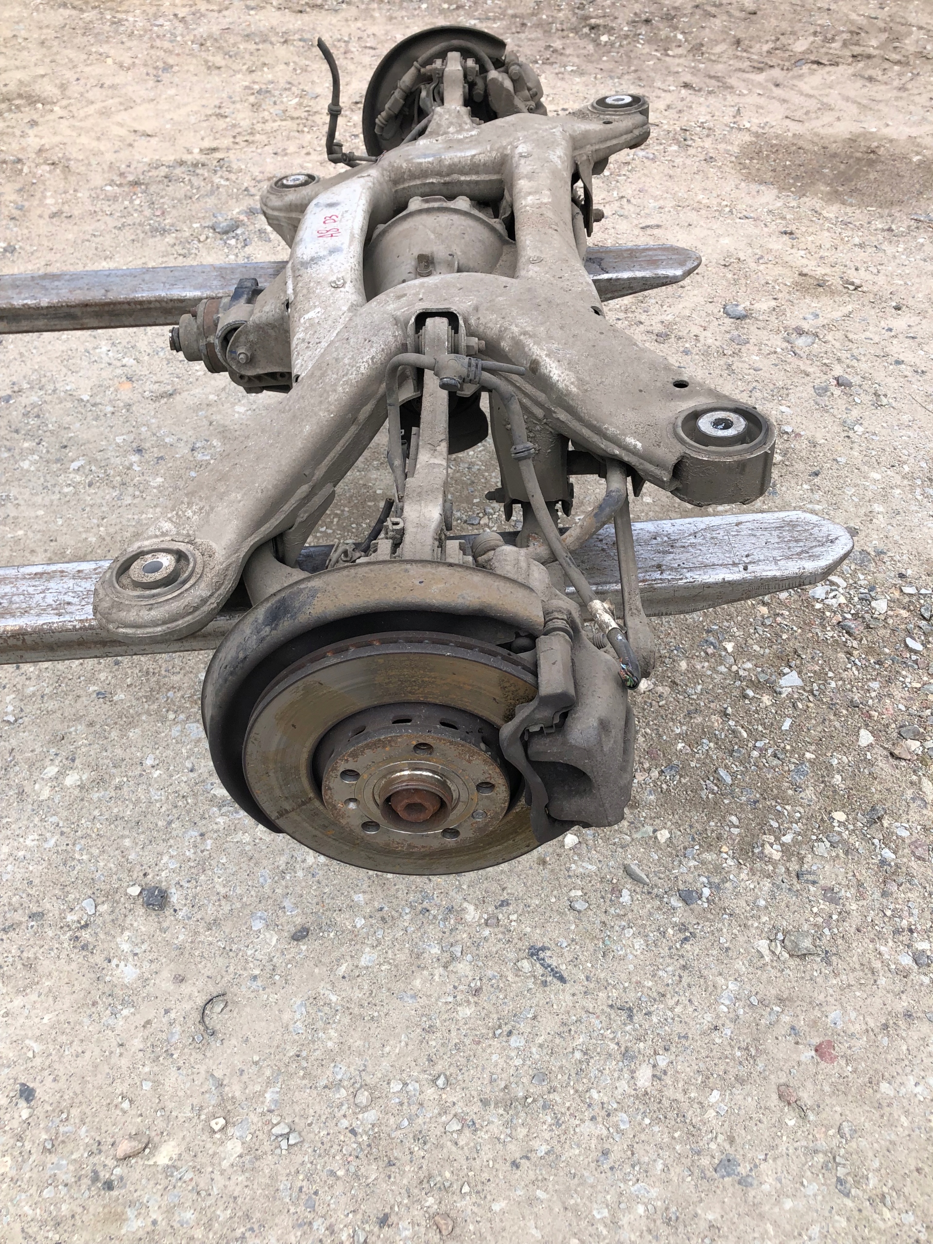 AUDI A8 D3 3.0 Differential träger Achsträger heck