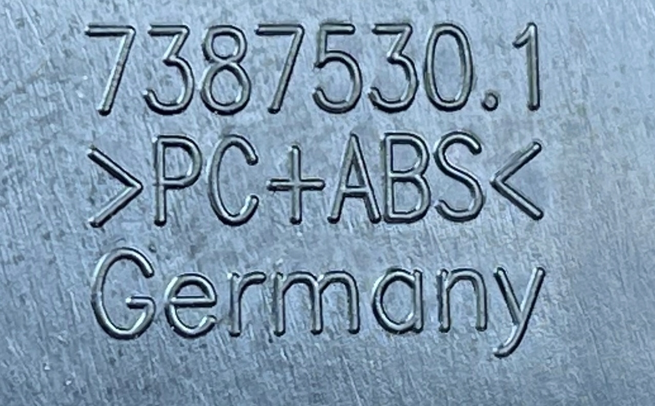 BMW 5 G31 cover KRAWEDZI cap boot right 7387530