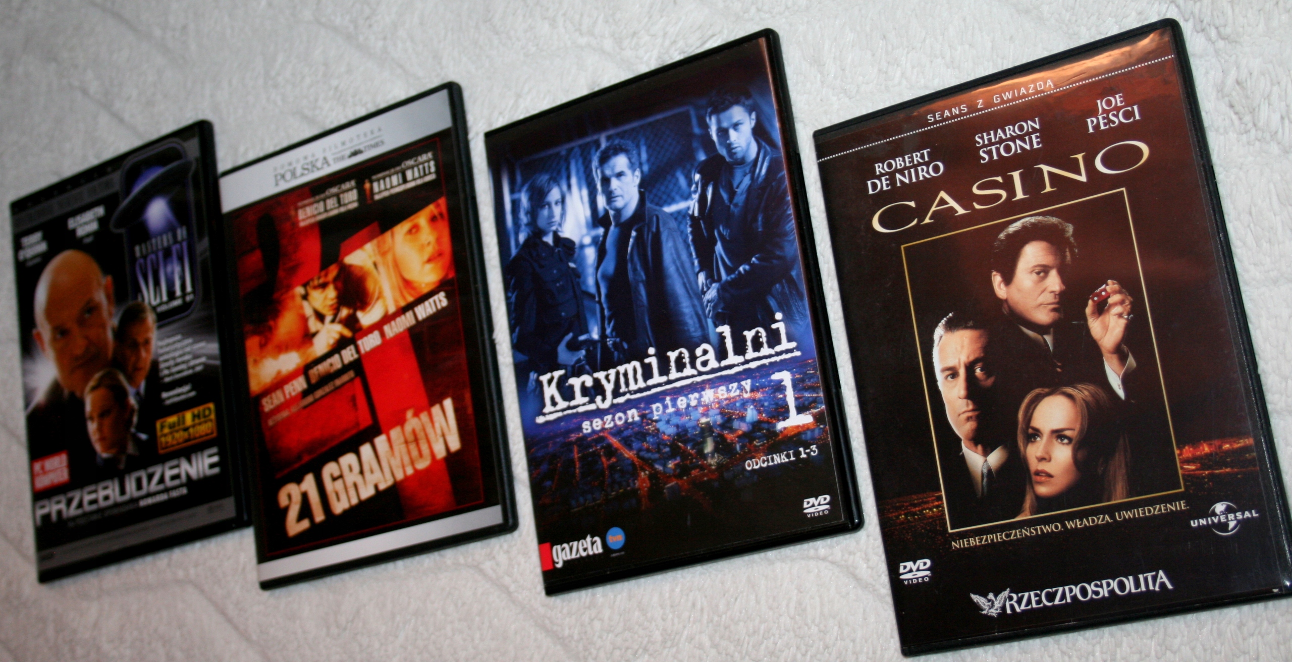 HIT ZESTAW KRYMINAŁ SCIENCE FICTION 4 PŁYTY DVD Gatunek science fiction