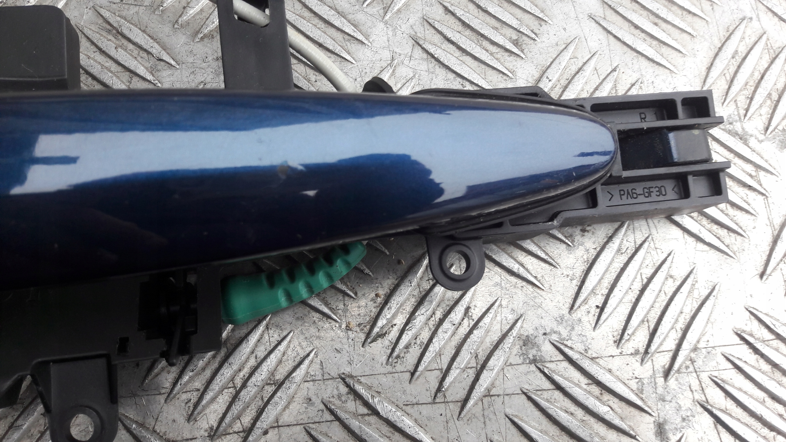 BMW 1 E87 11r handle right rear part exterior