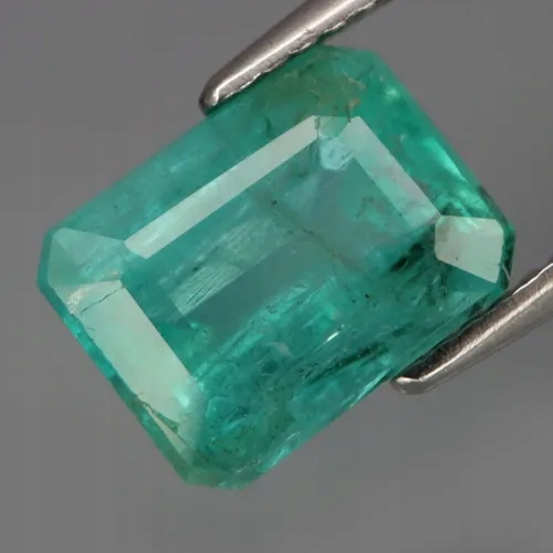 Smaragd 3.29ct Osmiúhelník Kolumbie eCertifikát Wbd