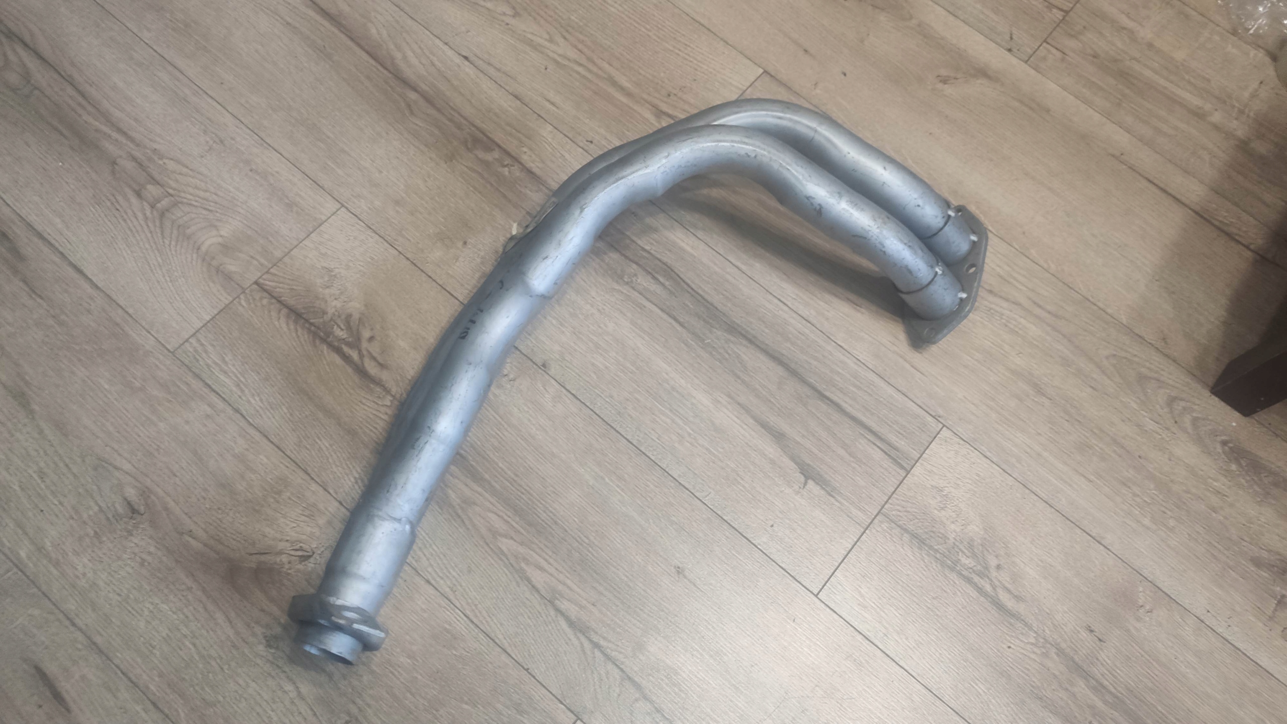 TLUMIK RURA WYDECHU OPEL KADETT D 79 84 WALKER