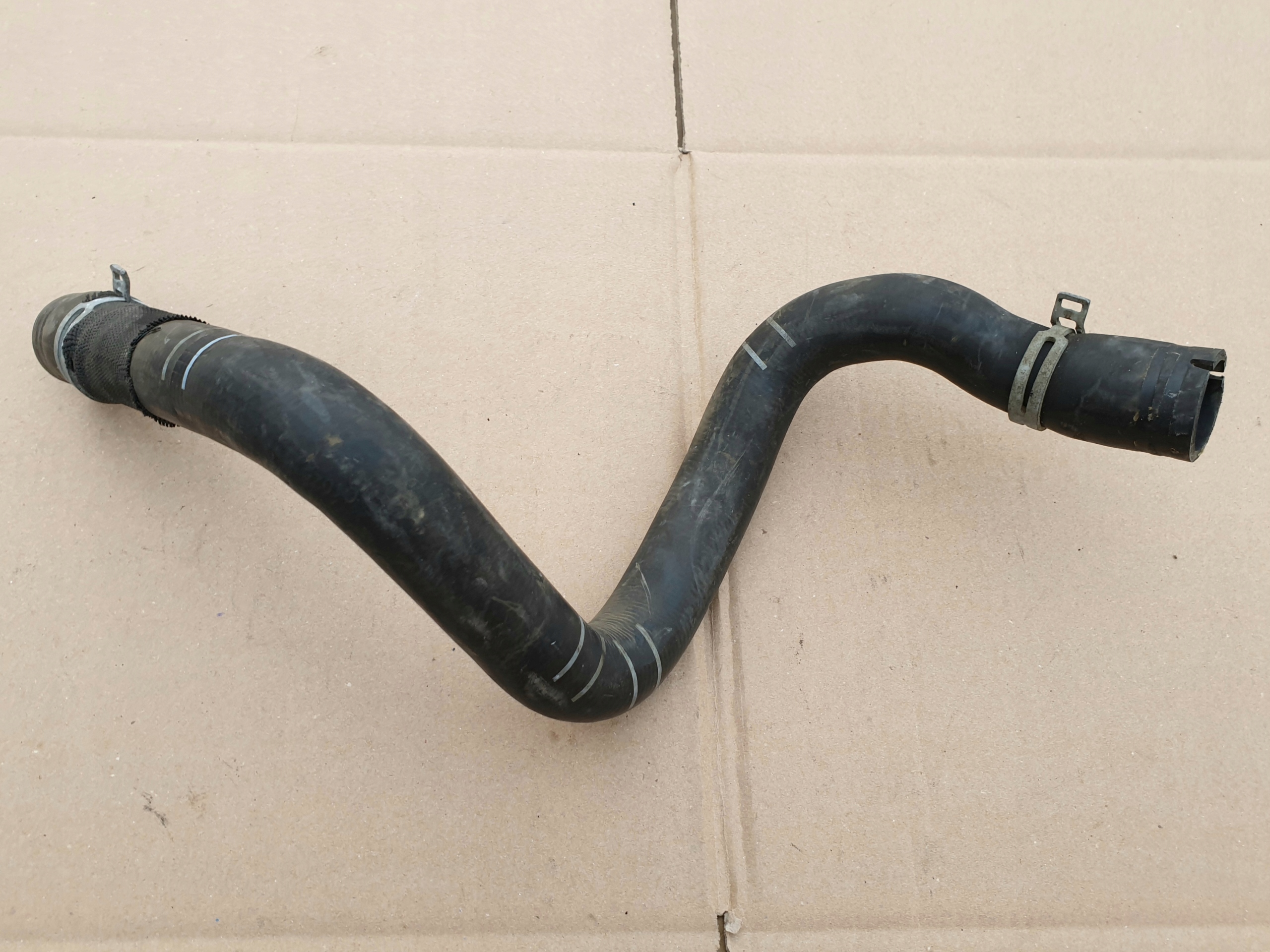 CV618286VH - ШЛАНГ ДЛЯ ВОДИ ДЛЯ FORD FOCUS MK3 CV61-8286-VH