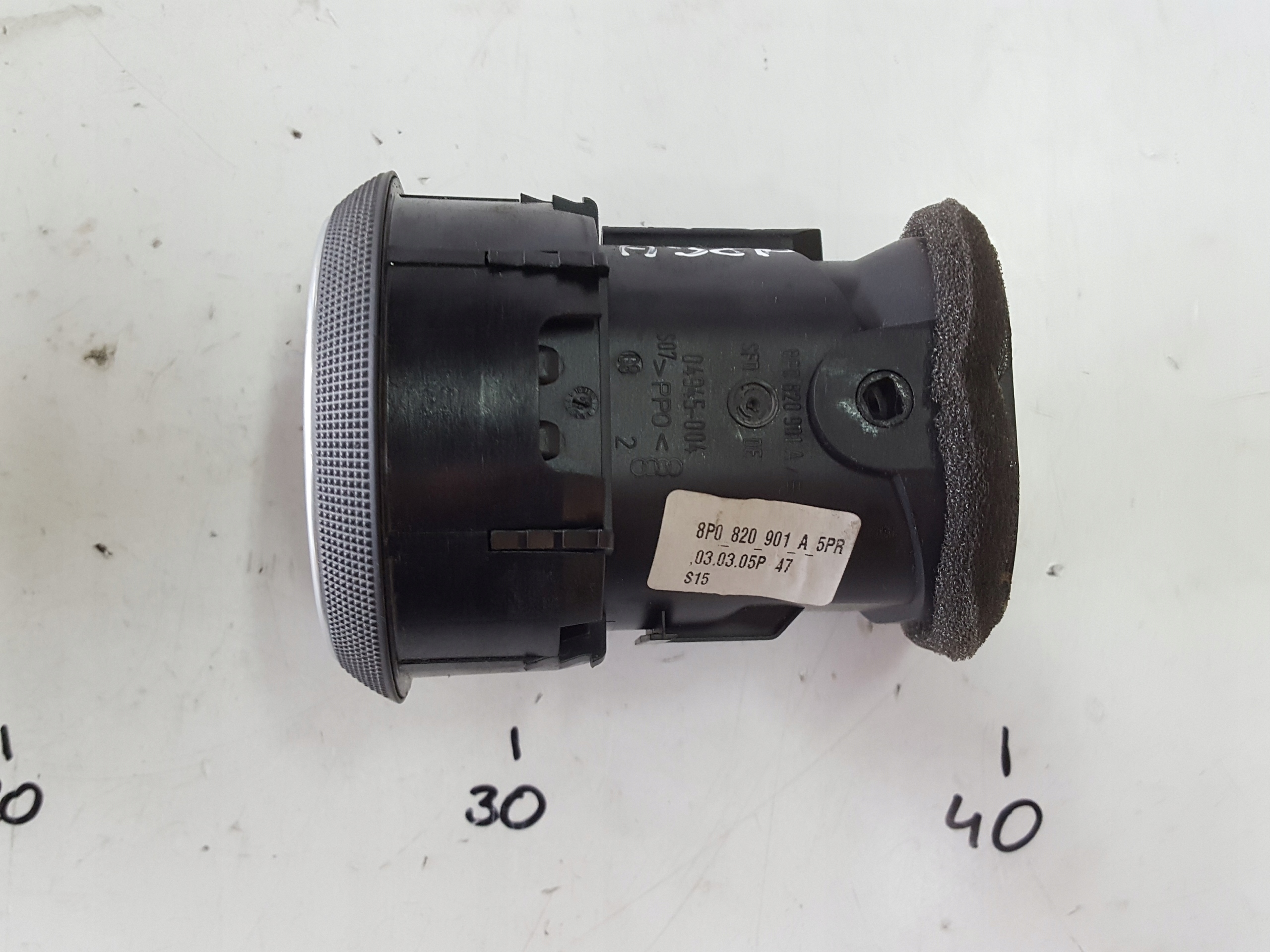 AUDI A3 8P 03-07r KRATKA NAWIEWU Typ samochodu Samochody osobowe