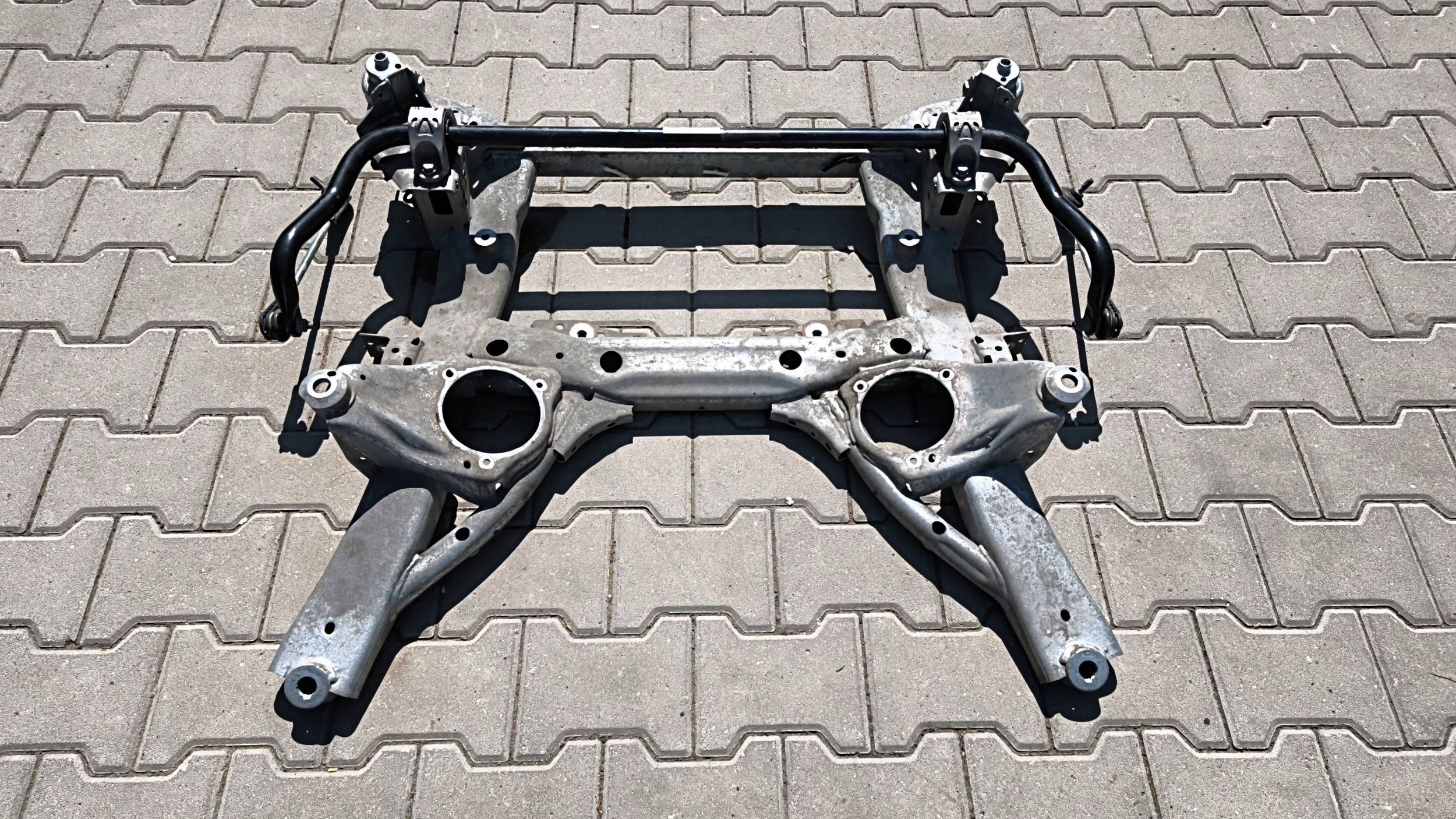 BMW 3 G20 G21 6883131 axle beam front sider 2x4