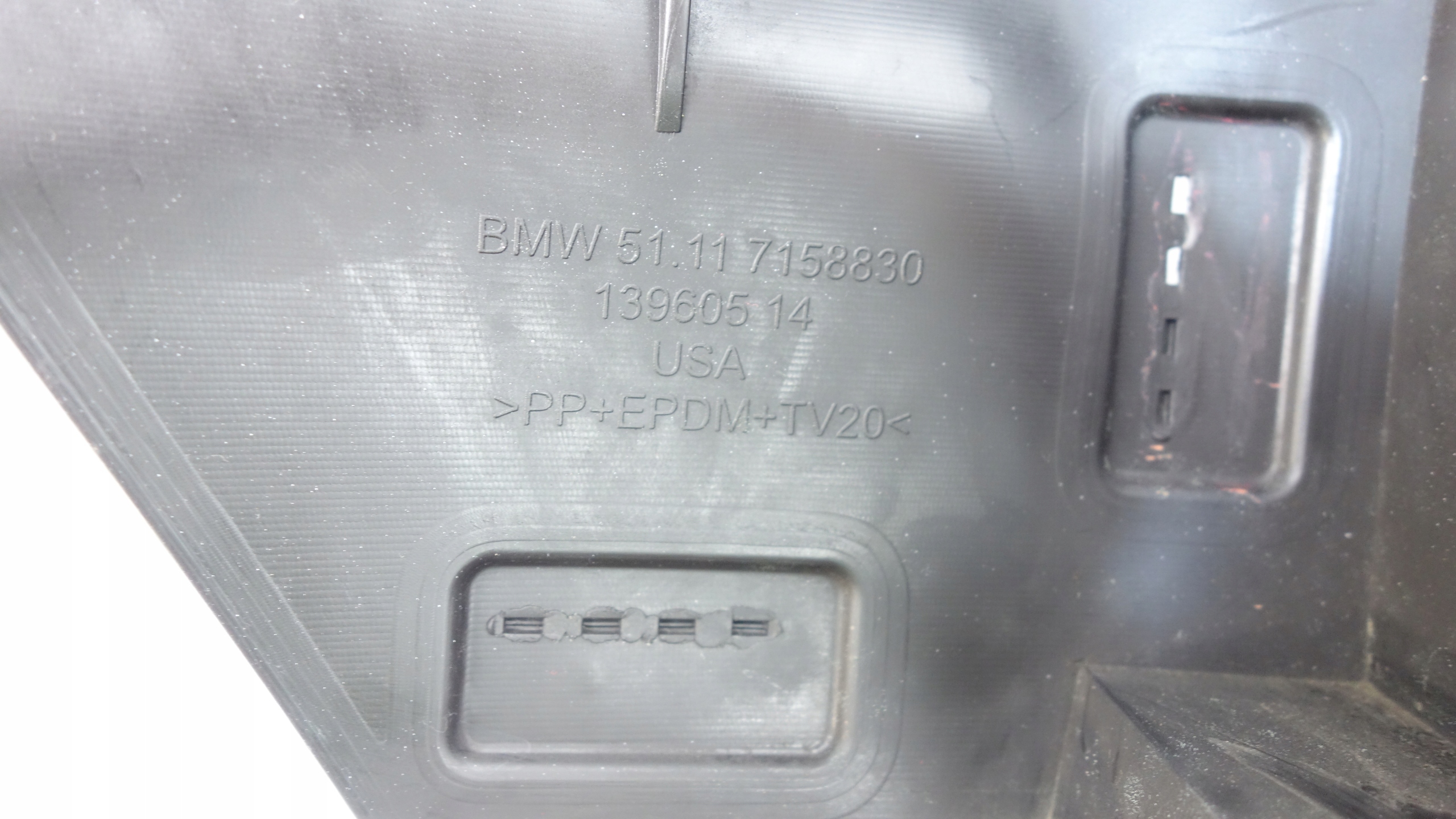 bumper bracket right front BMW Z4 E85 E86 7158830