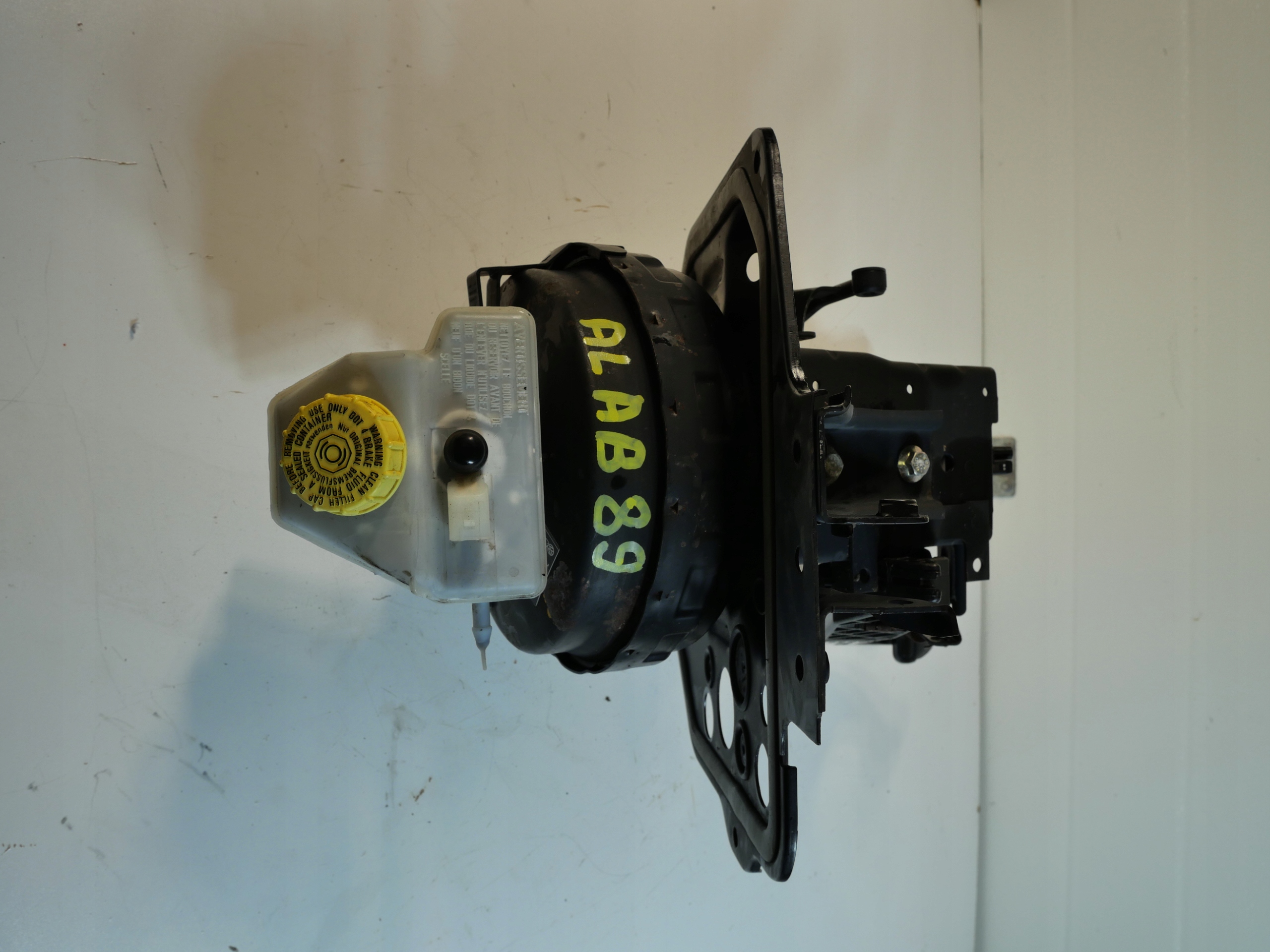 servo pumpa kočnice VW T4 2.5 TDI 701612101K