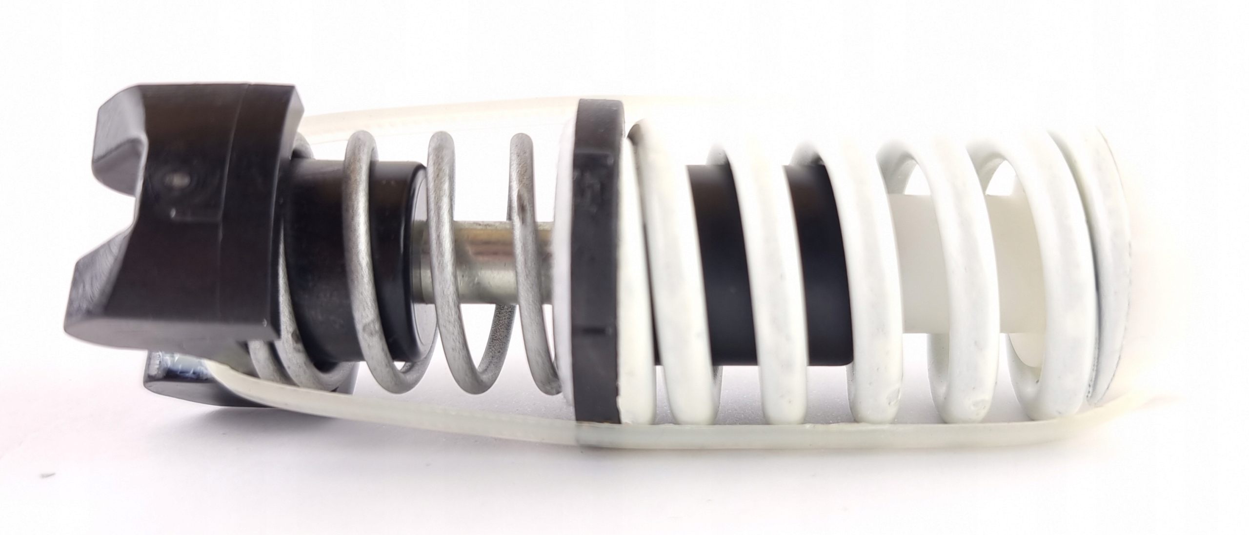 Pružina Spojkového Pedálu 2.0TDCI Ford Edge Mondeo 2318792 DG9C-7L560-JD