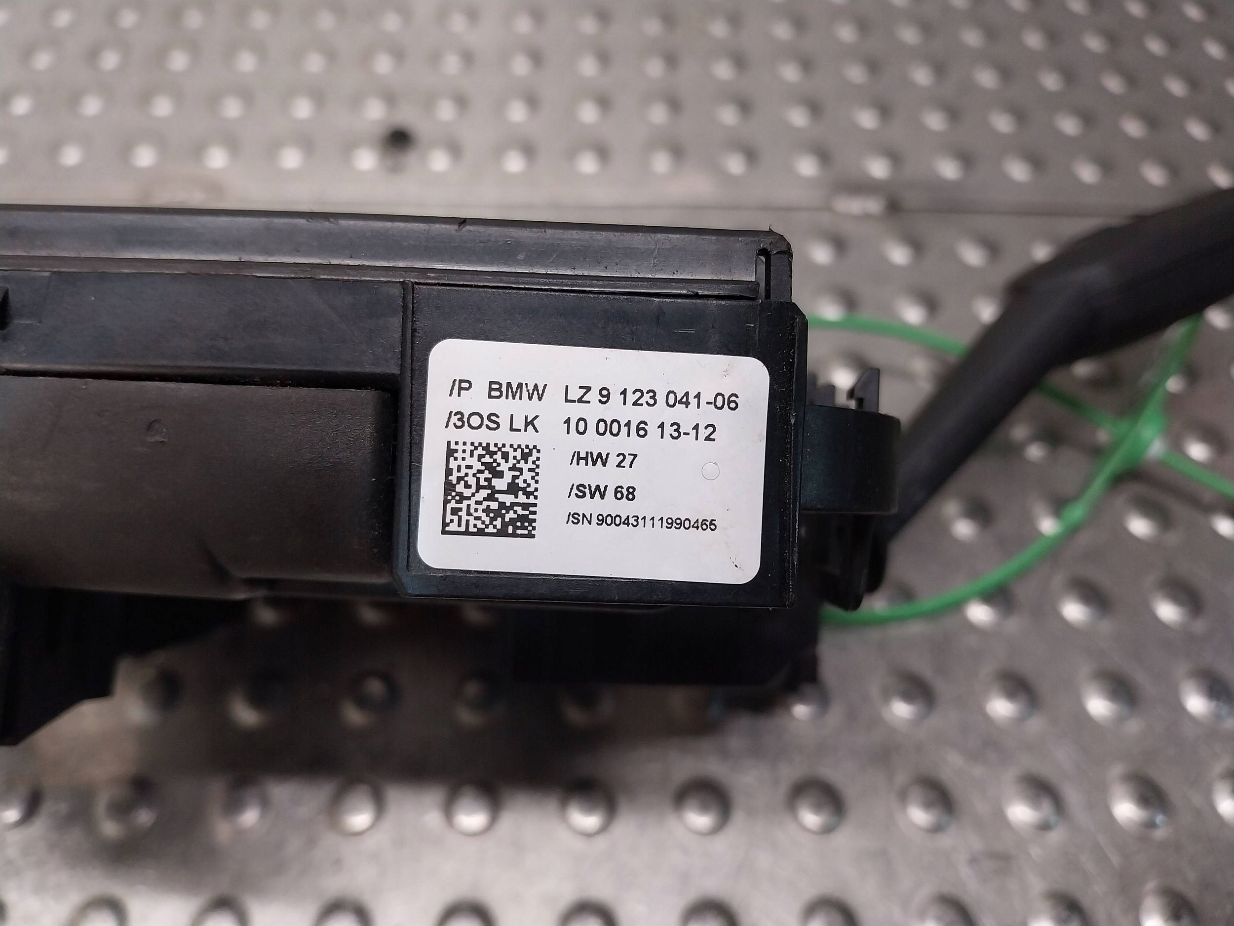 páčky pod volant a ovládání ovladanie 9123041 BMW E70 E81 E84 E87 E88 E89 E90 E91