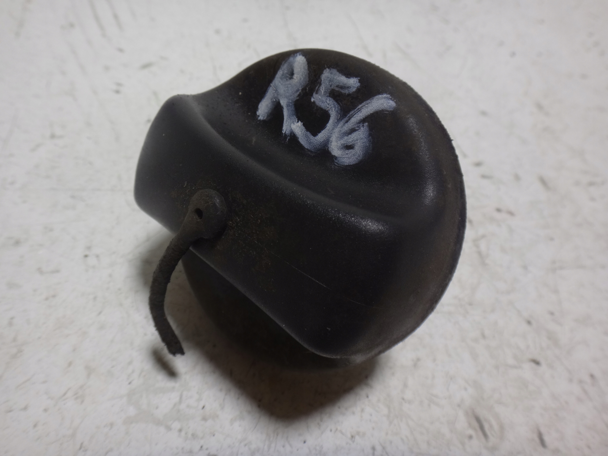 KOREK PALIWA MINI R55 R56 R57 R58 R59 BENZYNA
