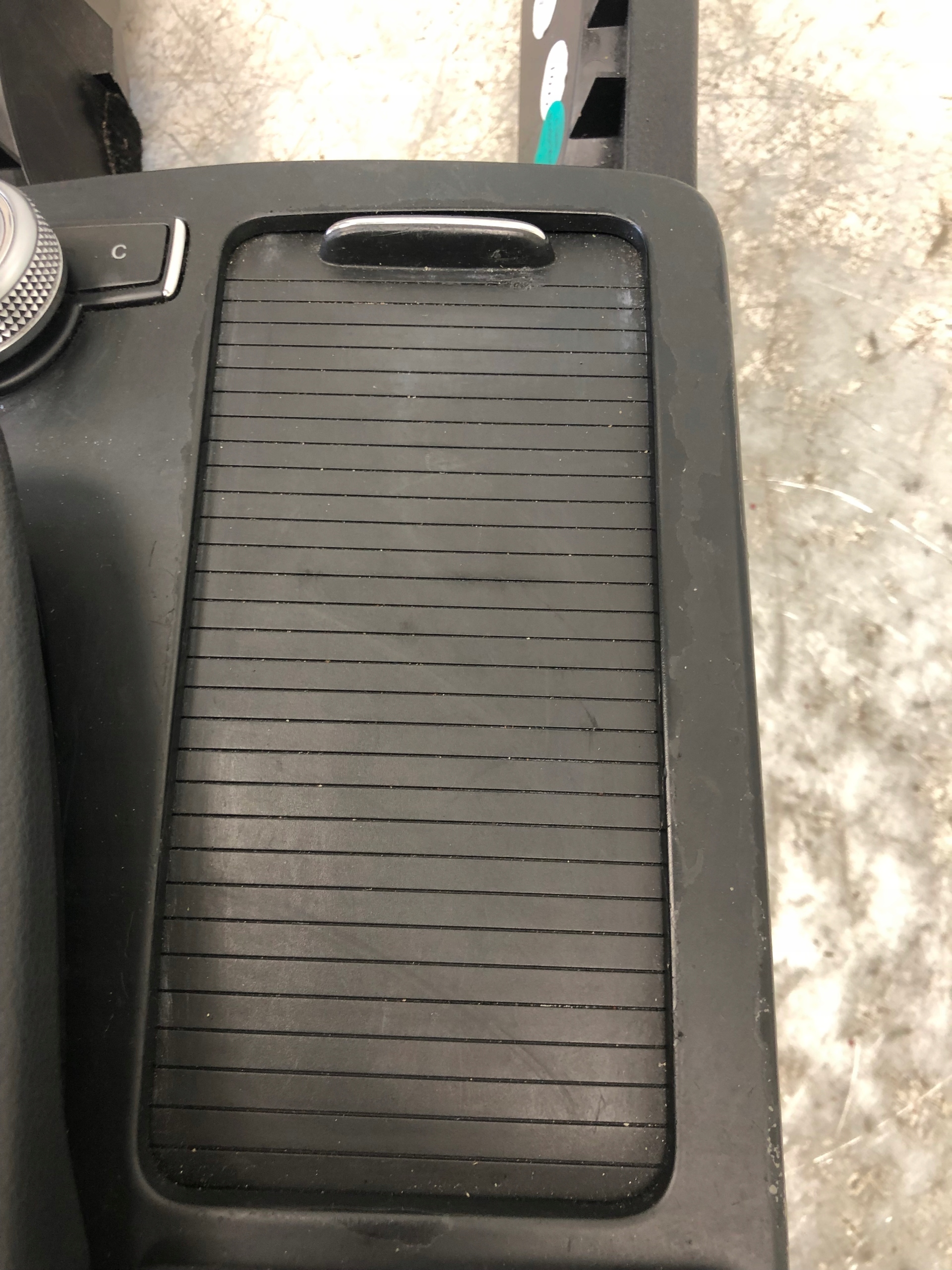 TUNEL mitte MERCEDES W204 A2046800150 EUROPA
