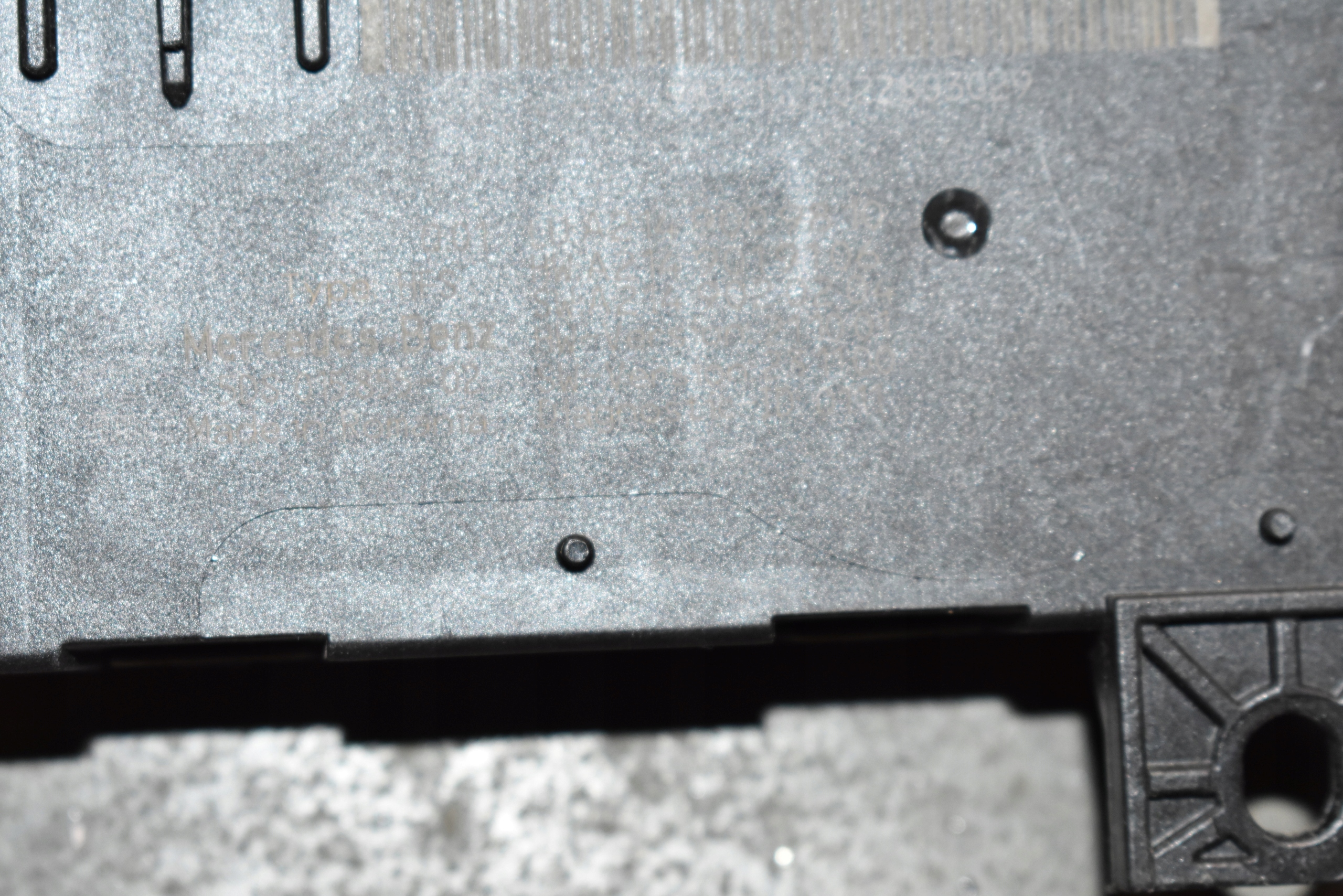 IDEALNY Module du capot MERCEDES W214 1