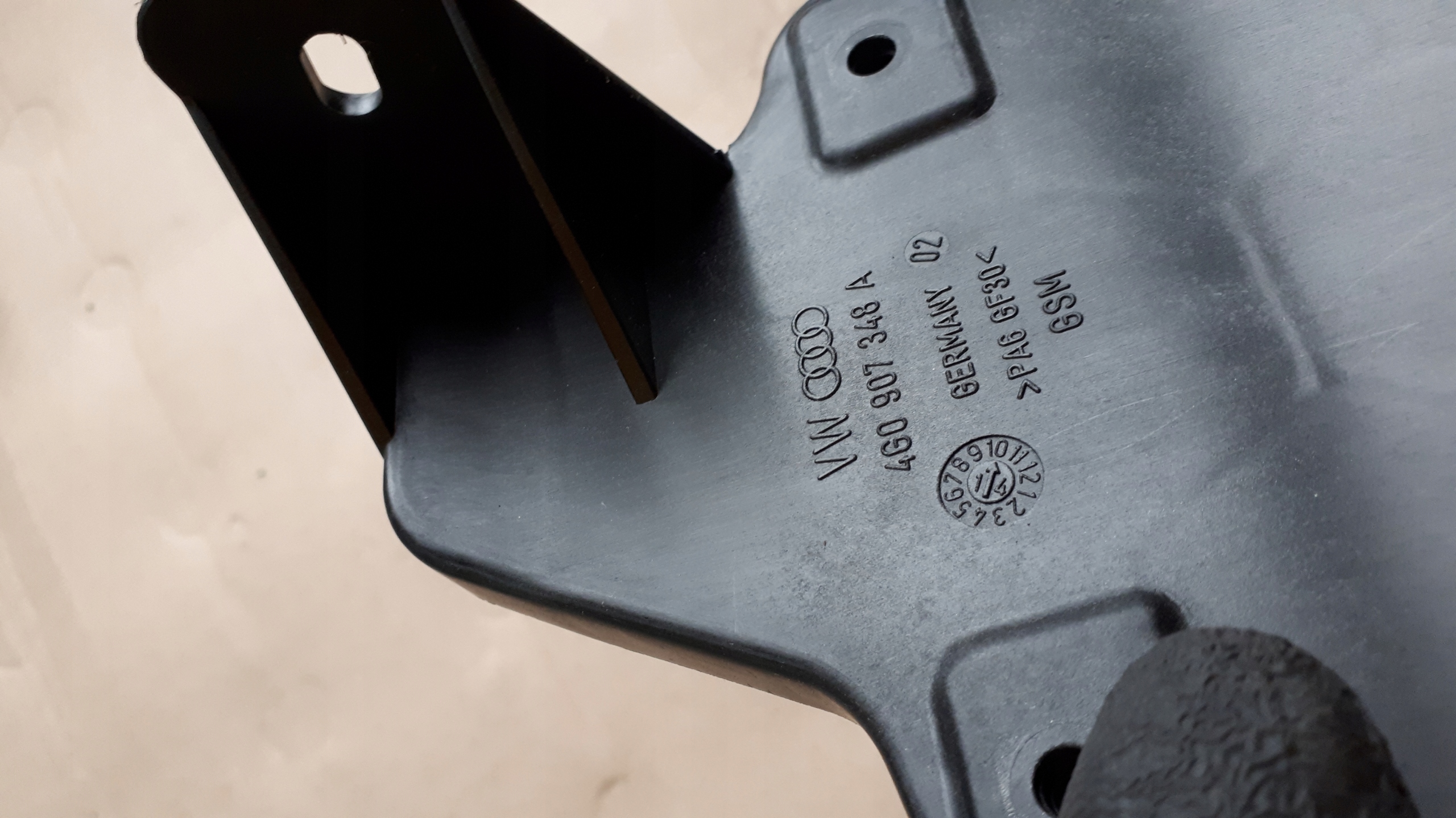 A6 C7 4G A7 bracket STEROWNIKOW BOSE 4G0907348A
