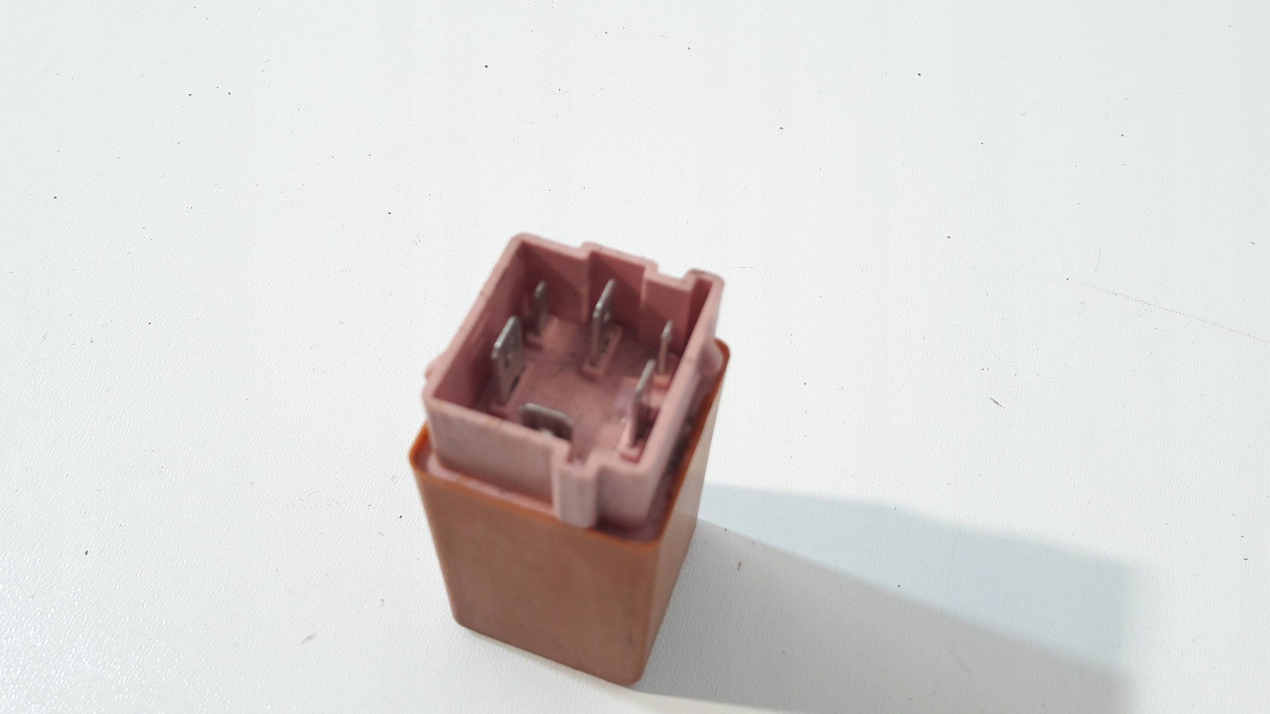 Volvo V70 S70 850 XC relay 9148300 (P204)