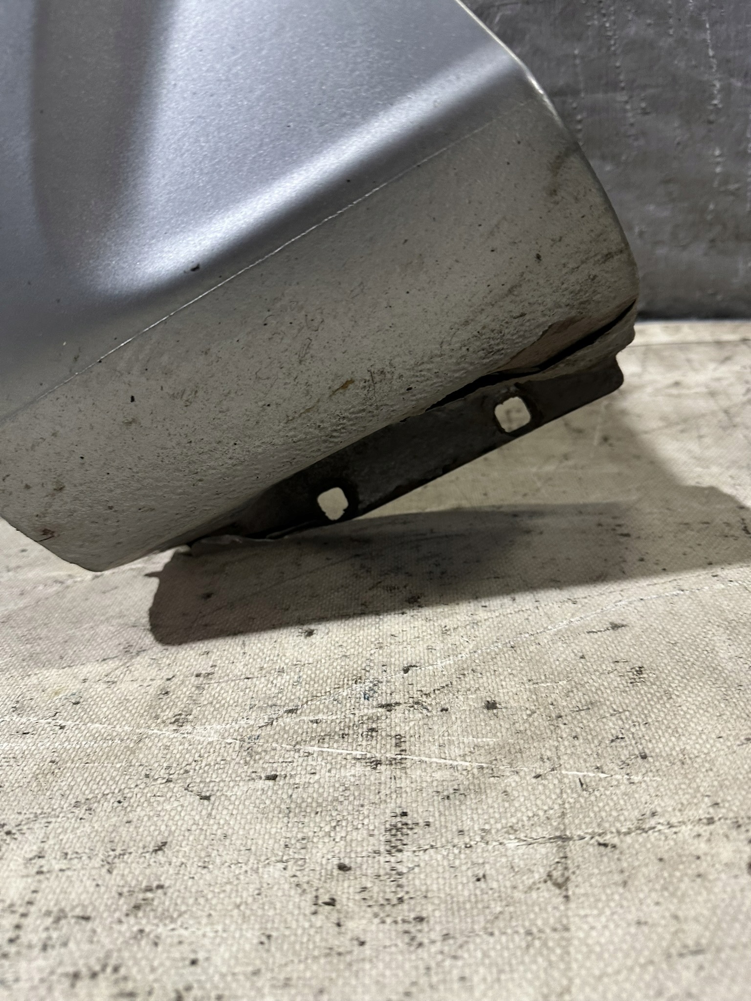 fender left front FORD MONDEO MK4 KOMBI K: MACHINE SILVER