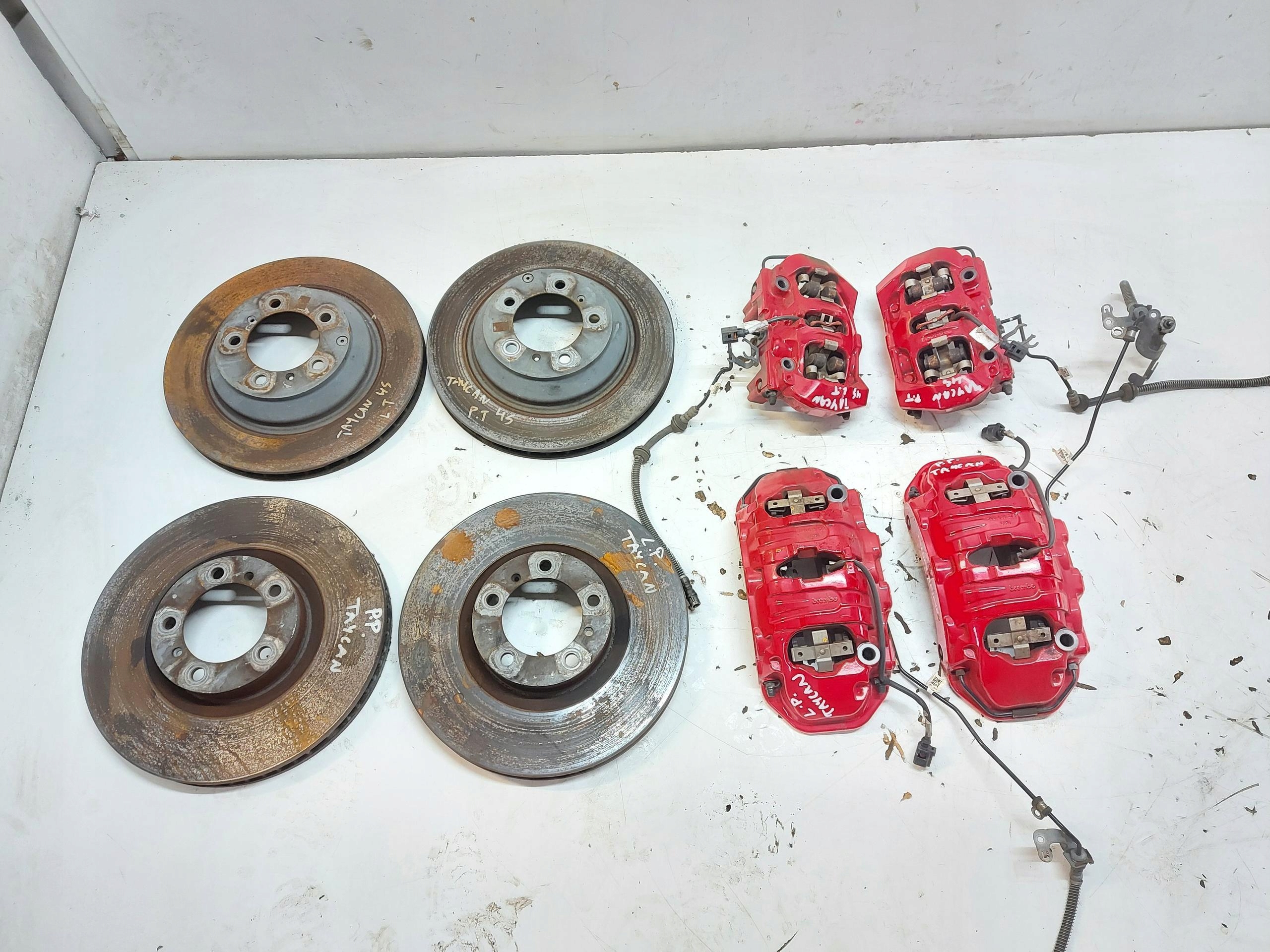 Porsche Taycan 4S 9J1 2021r disc brake calipers front rear part