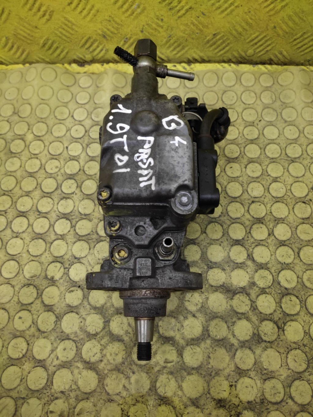 VW PASSAT B4 1.9 TDI Einspritzpumpe 0460404985