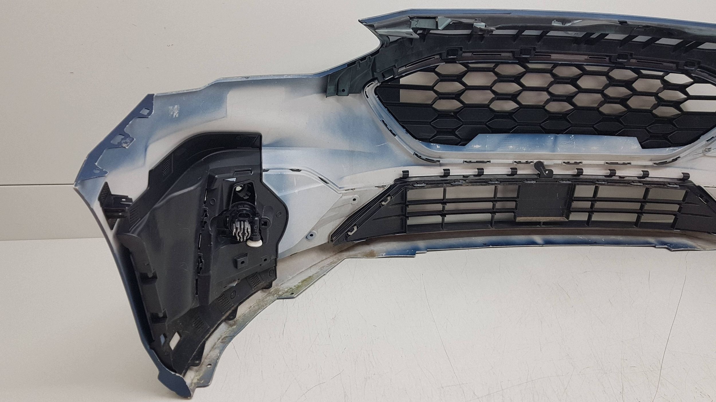 FORD FOCUS MK4 ST LINE 2018 nárazník předek 0097A