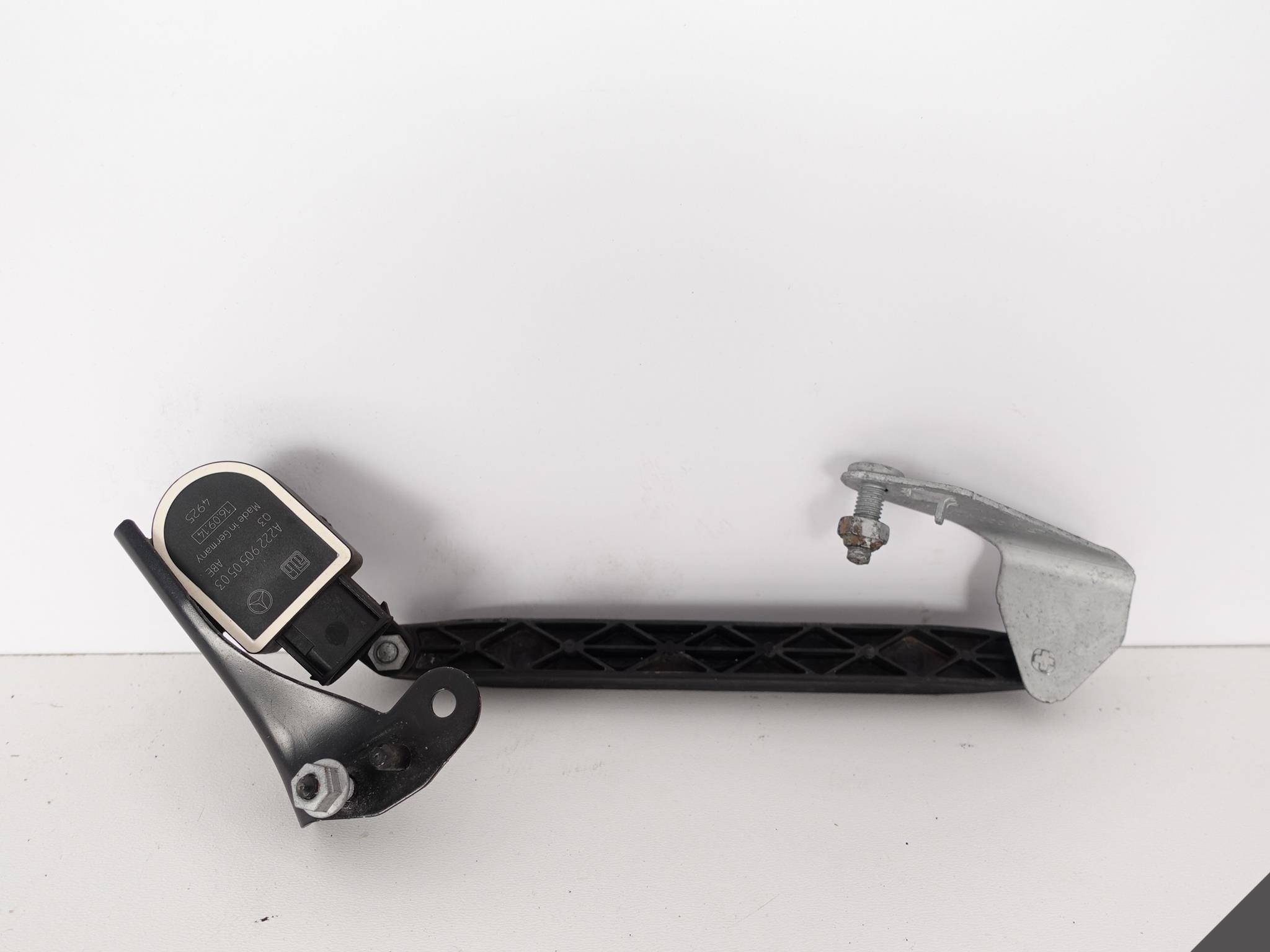 A2229050503 - MERCEDES S-Class W222 C217 датчик рівня освітленості