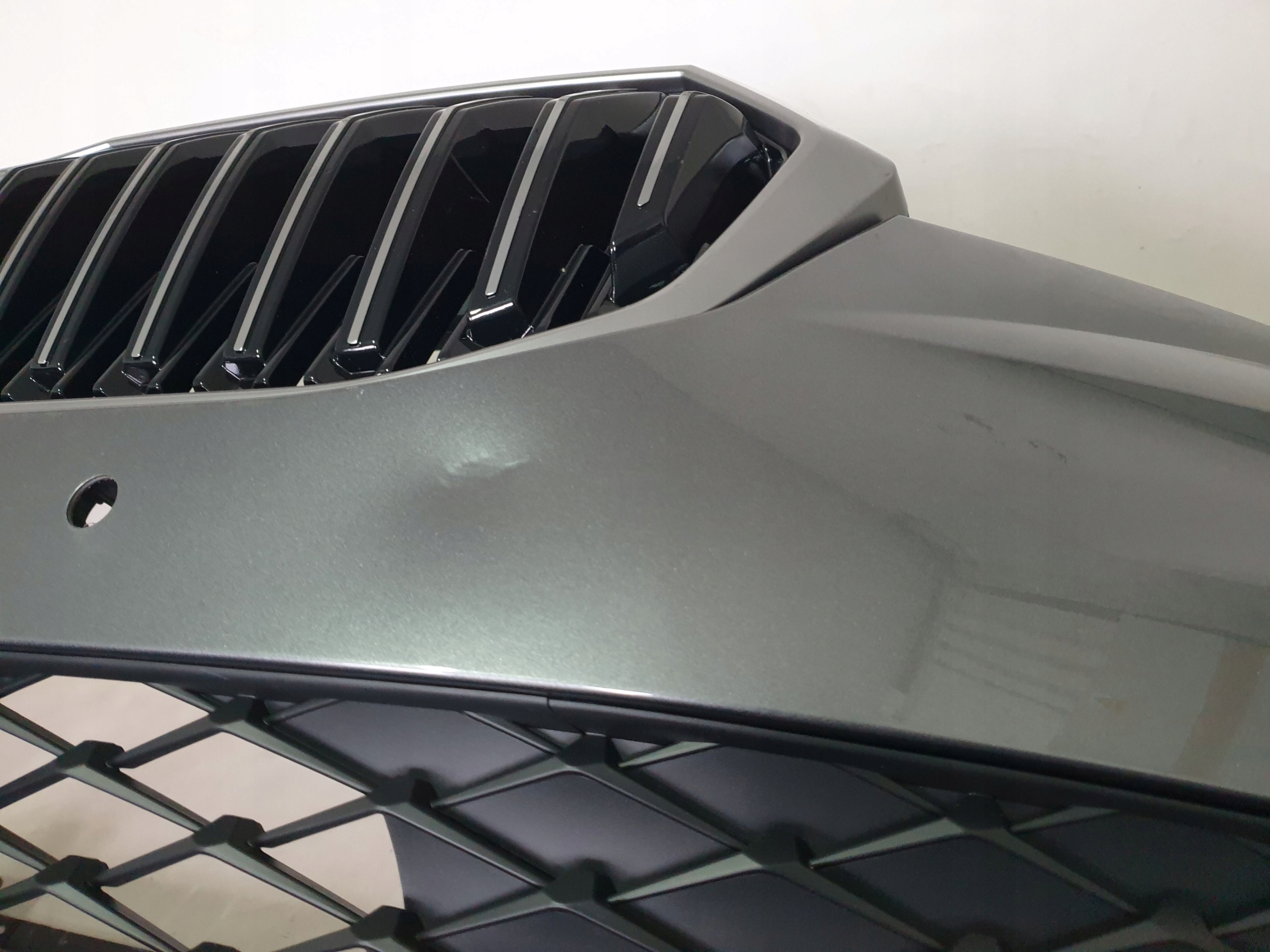 SKODA SUPERB IV 3P0 23-> bumper front front 6 x PDC cover 3P0807221