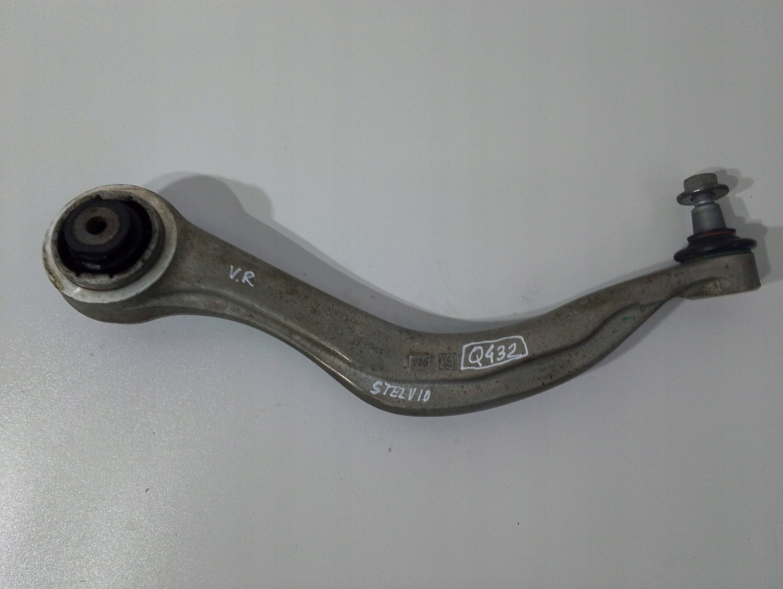 ALFA STELVIO arm front front right BANAN K2064-03 (Q432)