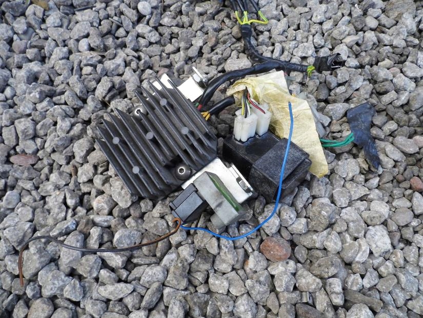 MALAGUTI REGULATOR NAPIĘCIA+MODUŁ ZAPŁONOWY ORYG.