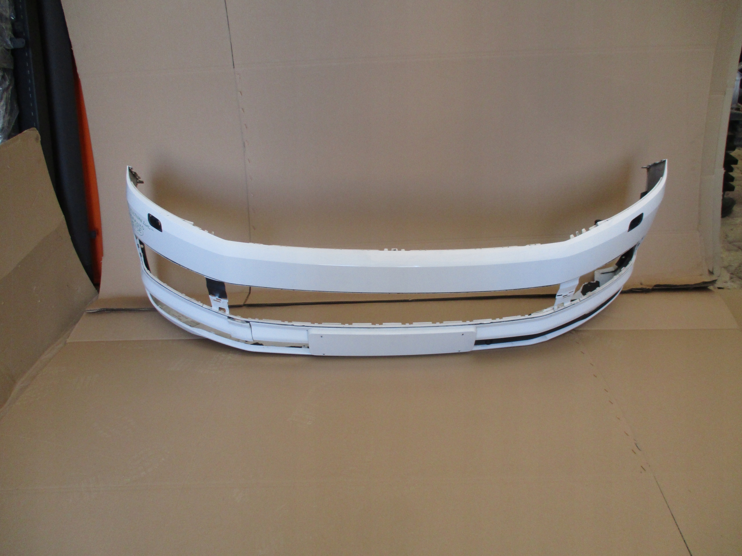 bumper front front VW T6 Multivan 2015r - 7E5807221D washer