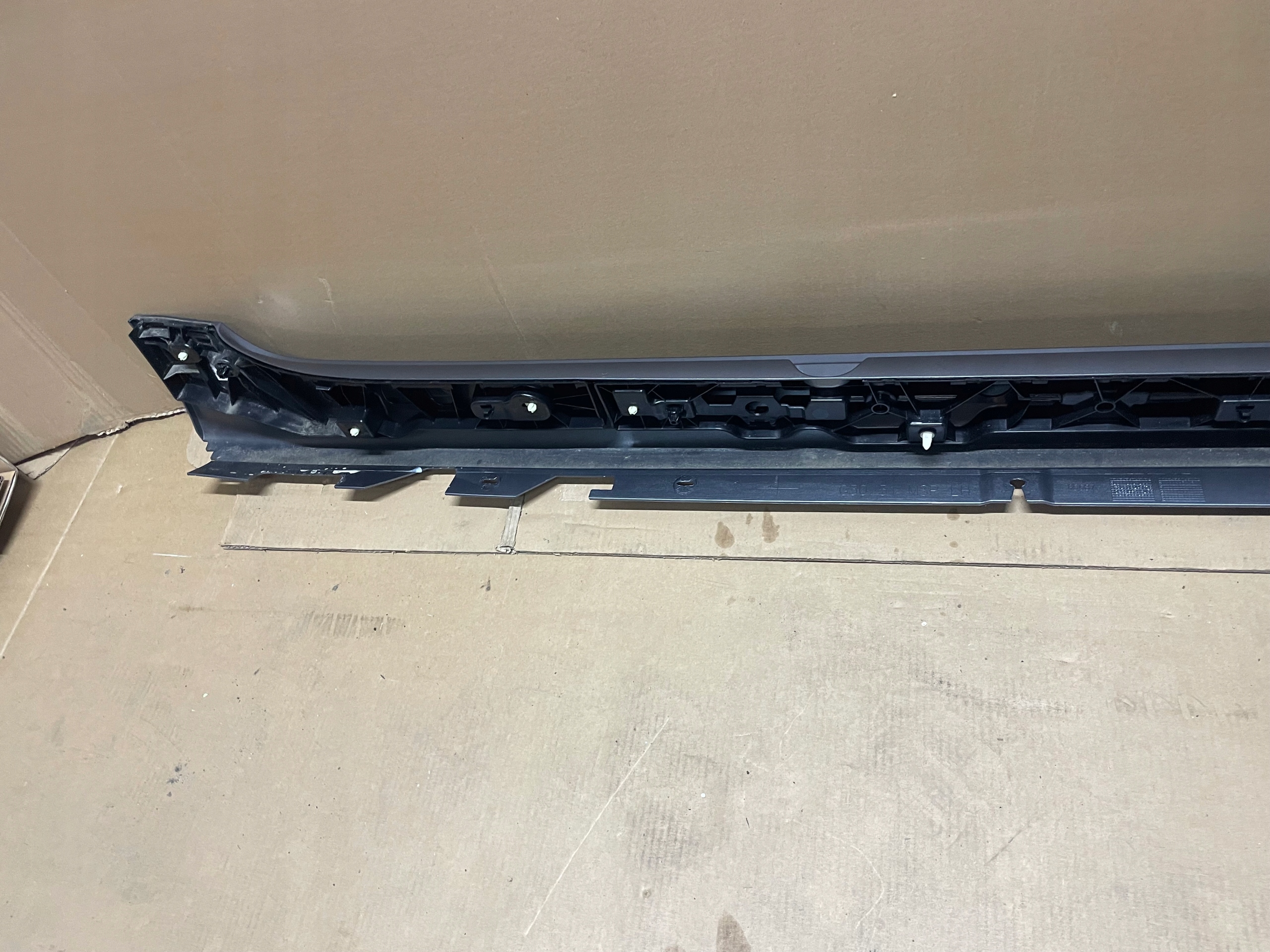 moulding threshold left + support m-packet BMW 5 G30 G31 LCI C2Y IDEAL