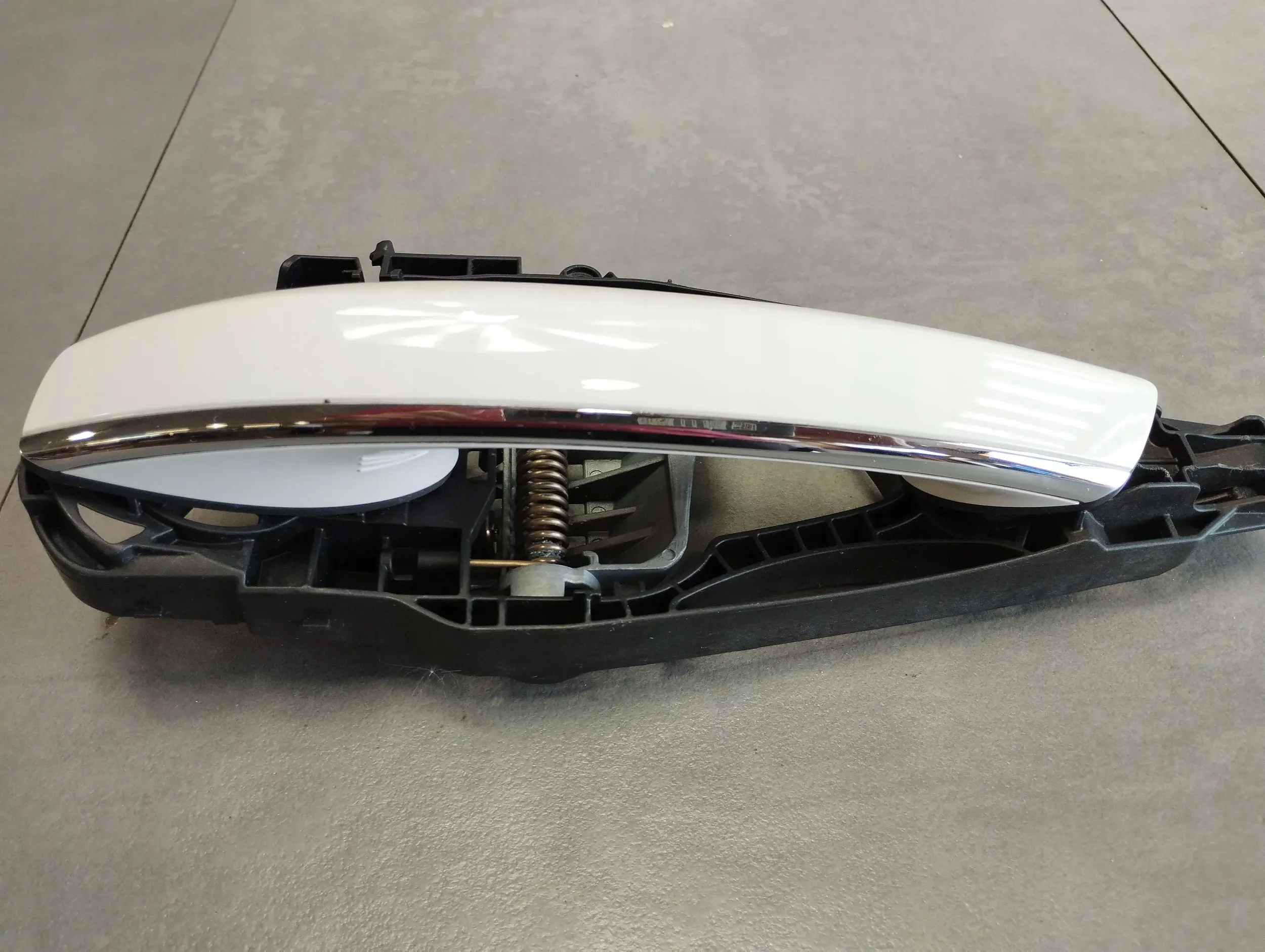 BMW 7 G11 handle left rear part A300 KEYLESS