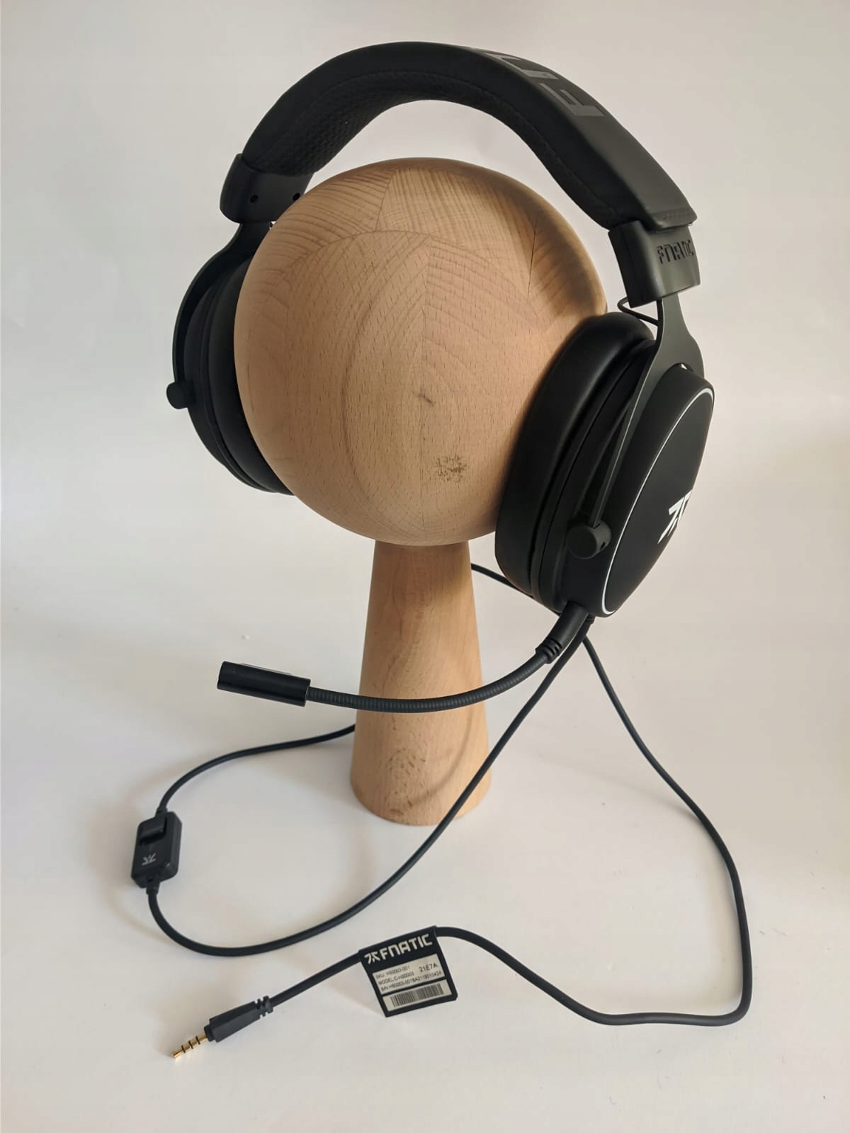 SŁUCHAWKI WOKÓŁUSZNE FNATIC DO GIER DLA E-SPORTU Model HS0003