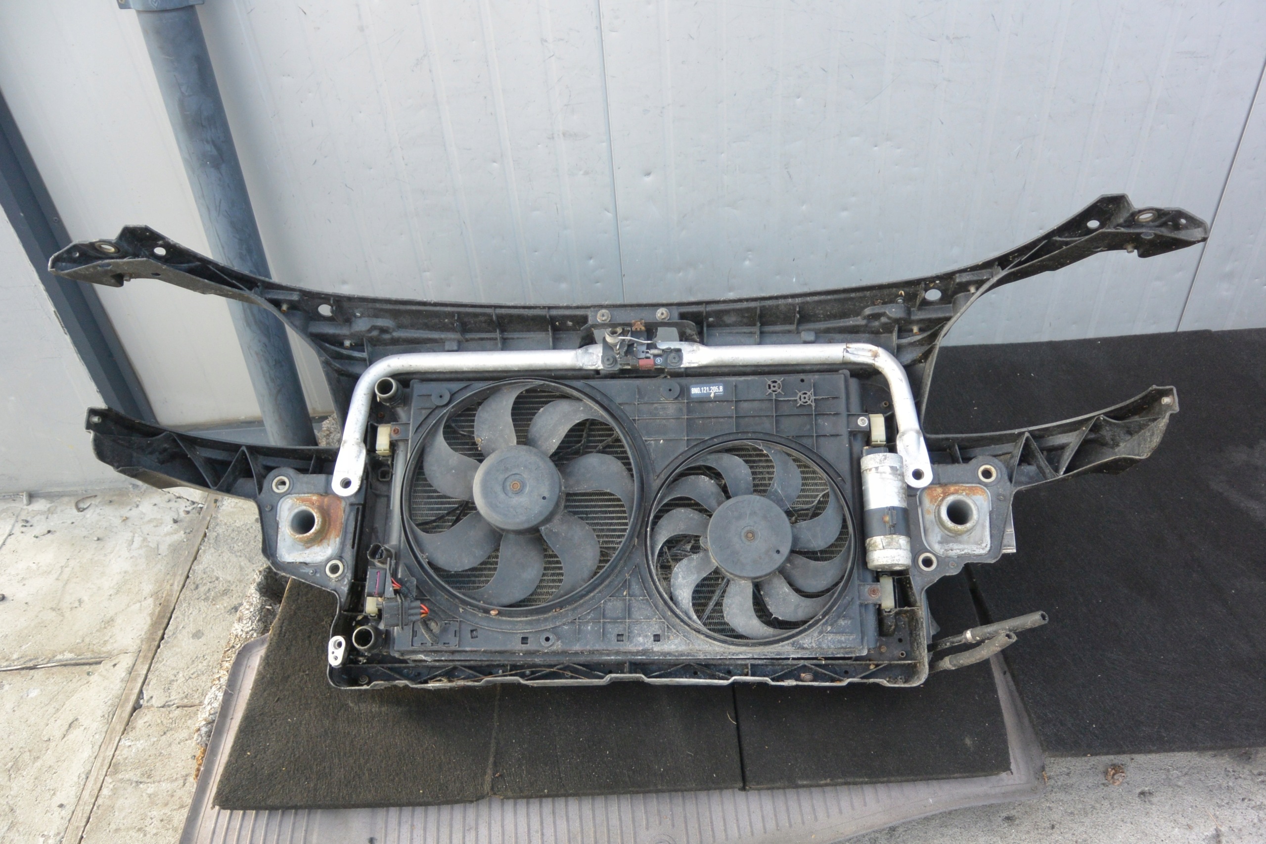 support panel for radiators radiator fan pillar AUDI TT 8N 1.8T 8N0121283