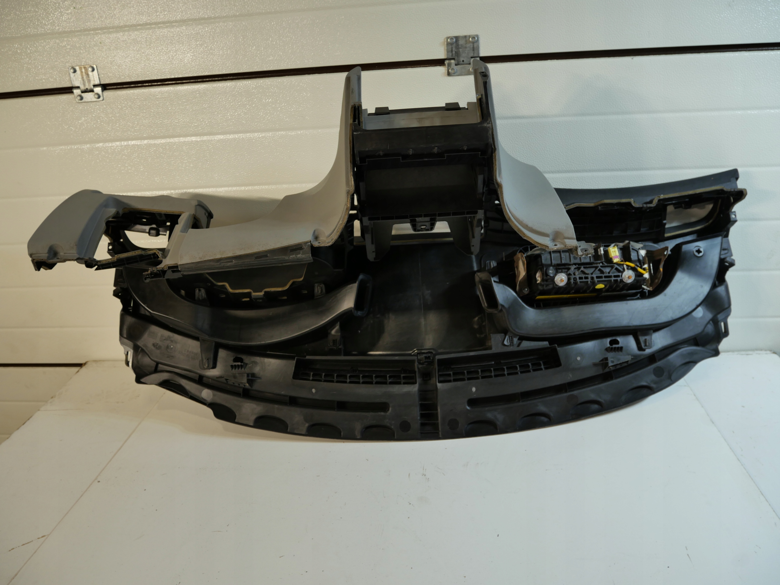 SKODA SUPERB II dashboard console