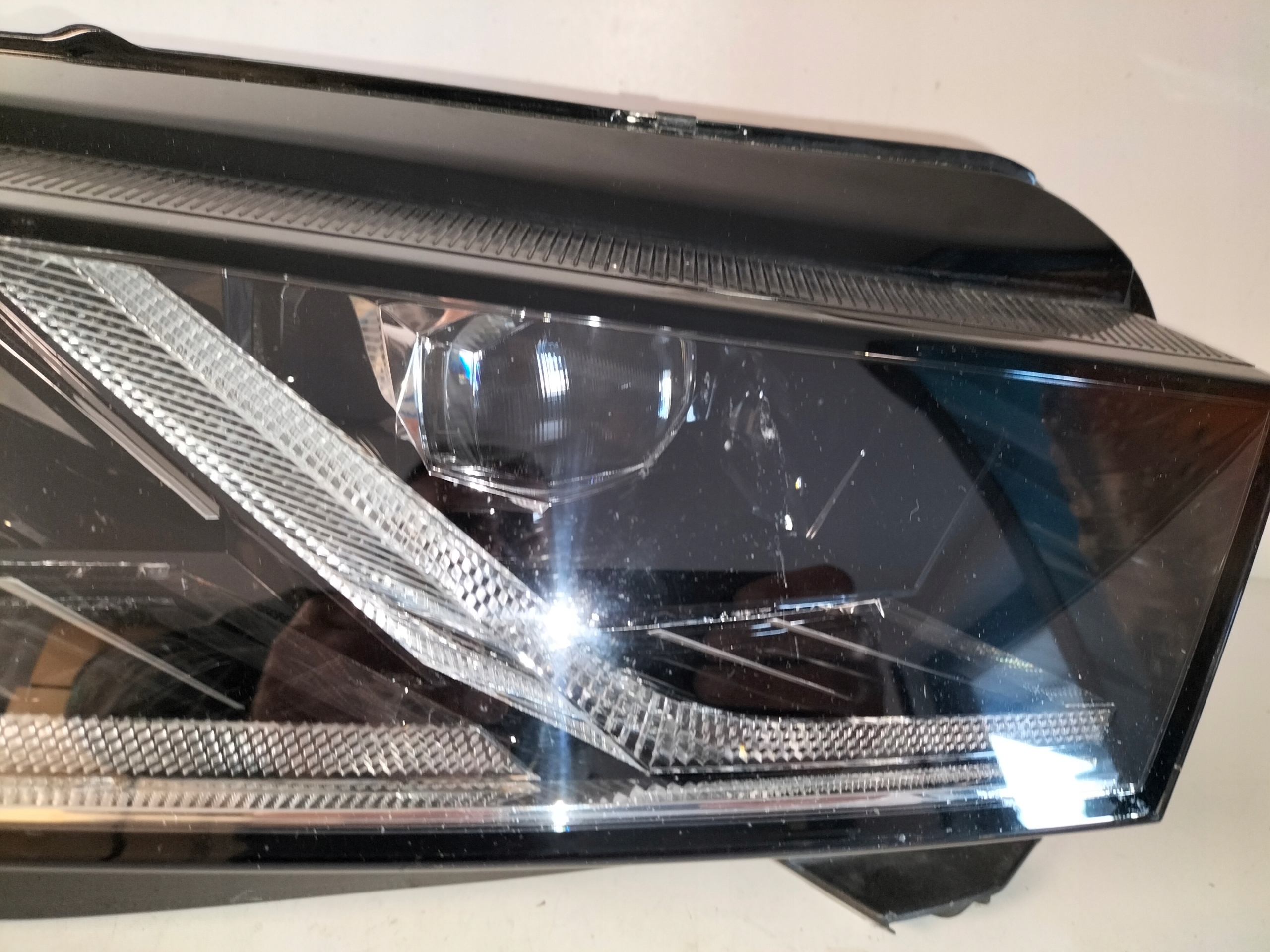 light front reflektor right SKODA OCTAVIA 4 IV 19- FULL LED