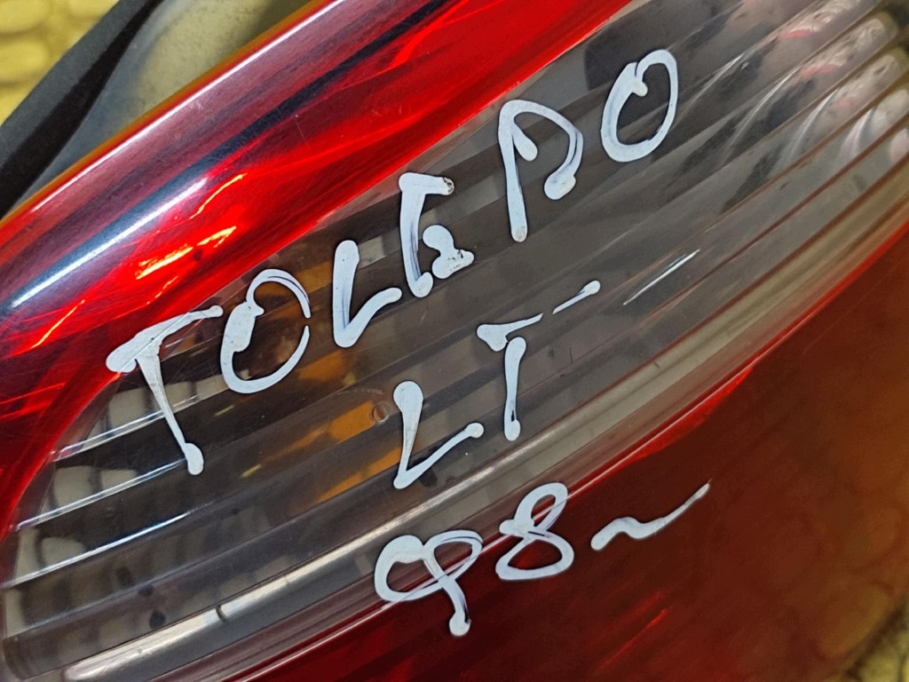 SEAT TOLEDO II light left rear part 1M5945095B