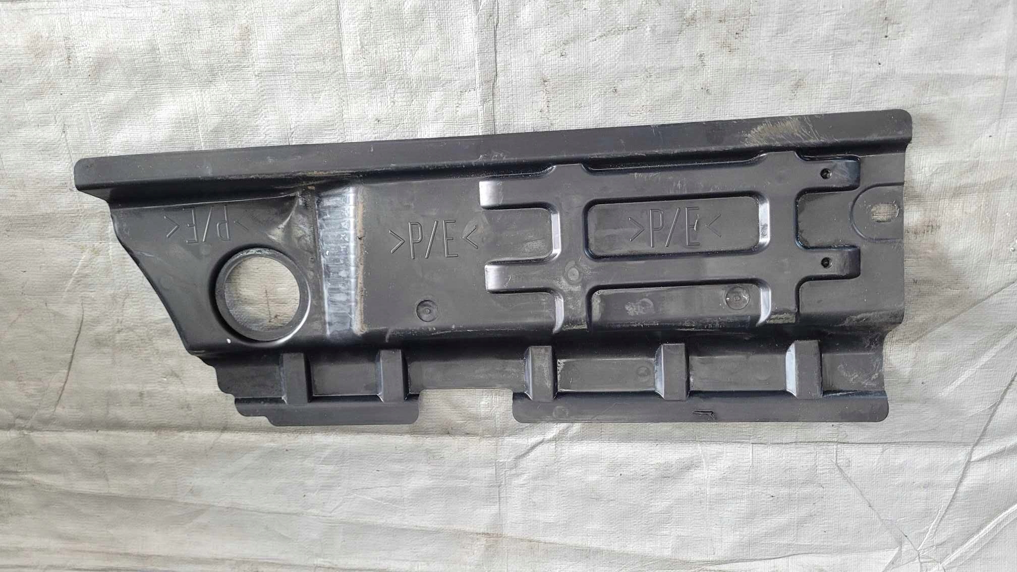 OSŁONA PODWOZIA RENAULT CAPTUR II 748U61900R