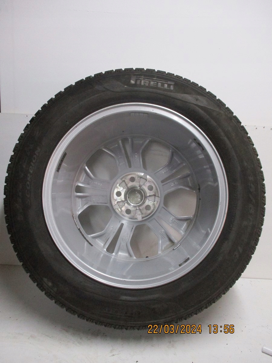 wheels discs tyres Range Rover Evoque II R18 M+S 7MM