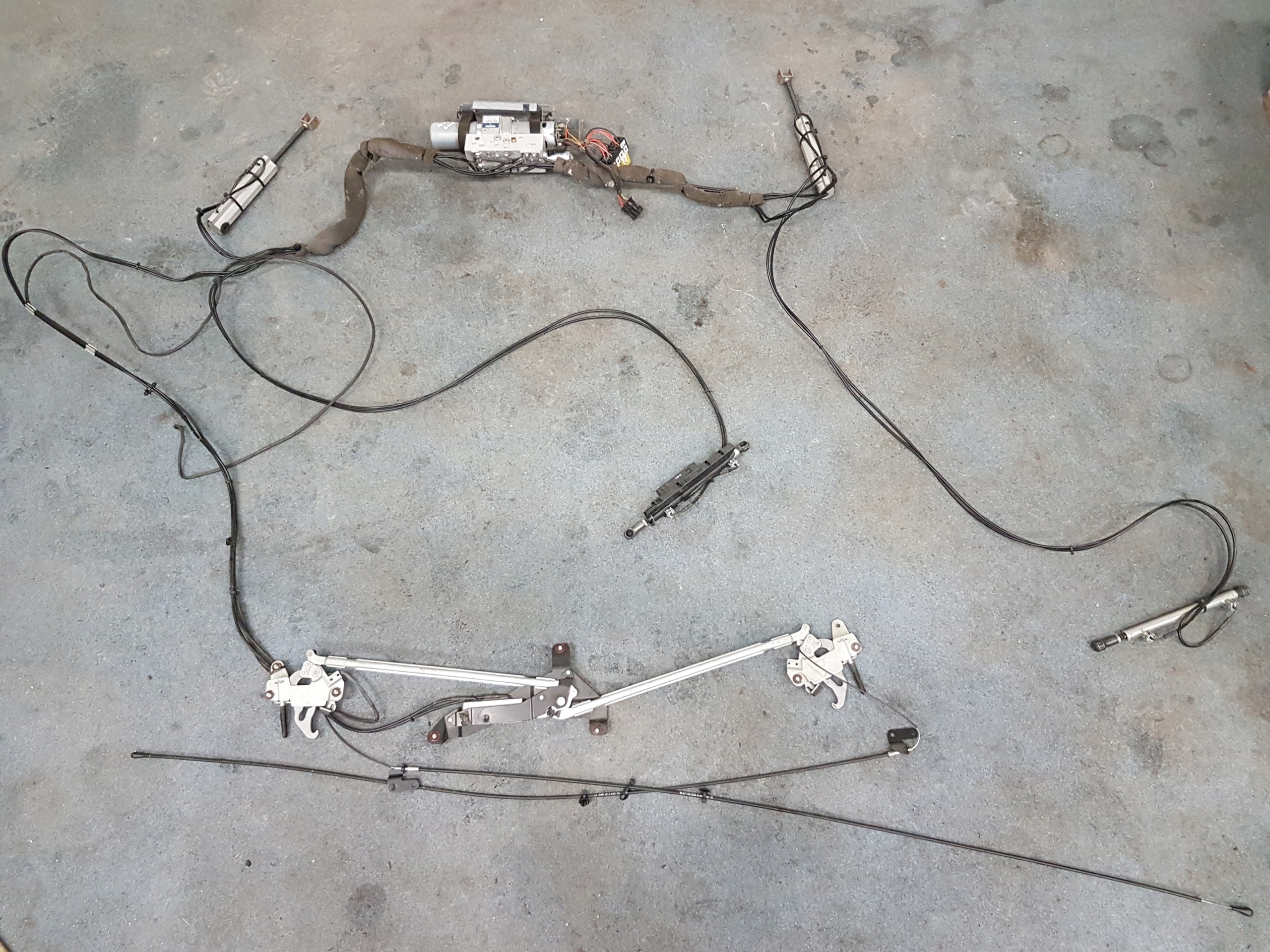 MECHANIZM DACHU SIŁOWNIKI MERCEDES SLK W171 R171