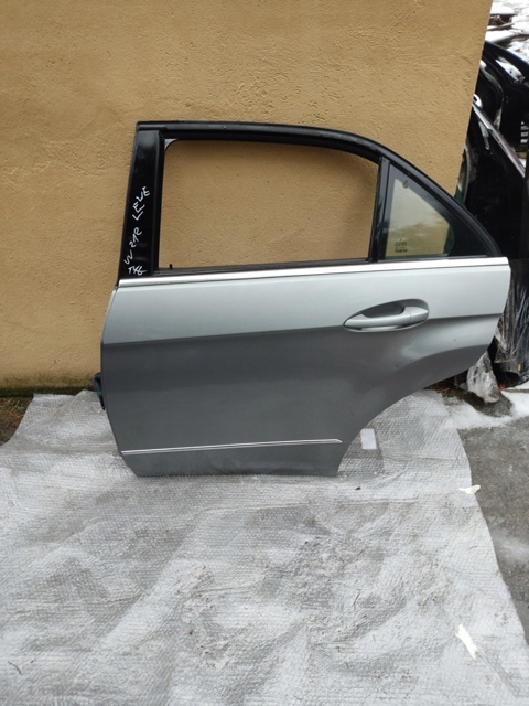 MERCEDES W212 DRZWI LEWE TYŁ KOMPLETNE SEDAN