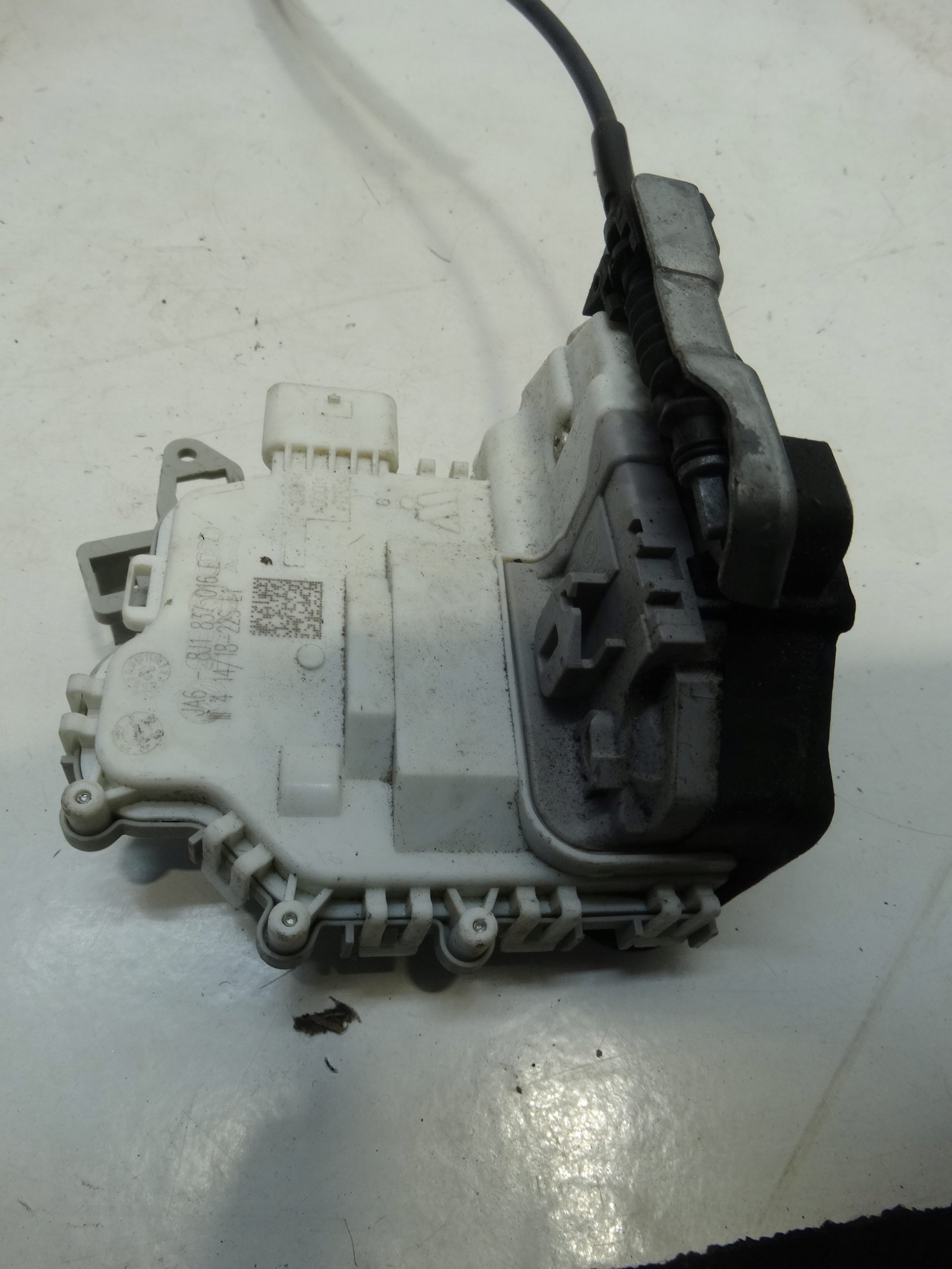 lock door right front VOLKSWAGEN AUDI 8J1837016E 6PIN