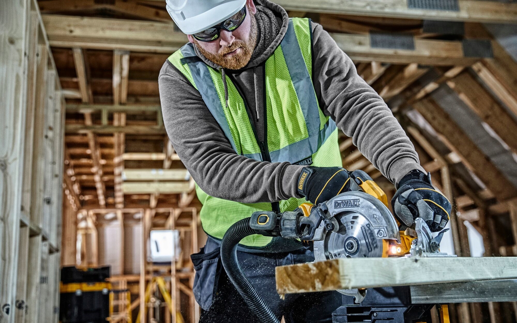 Pilarka piła tarczowa akumulatorowa 18V 184mm walizka body DeWALT DCS570NT Maksymalna moc 0 W