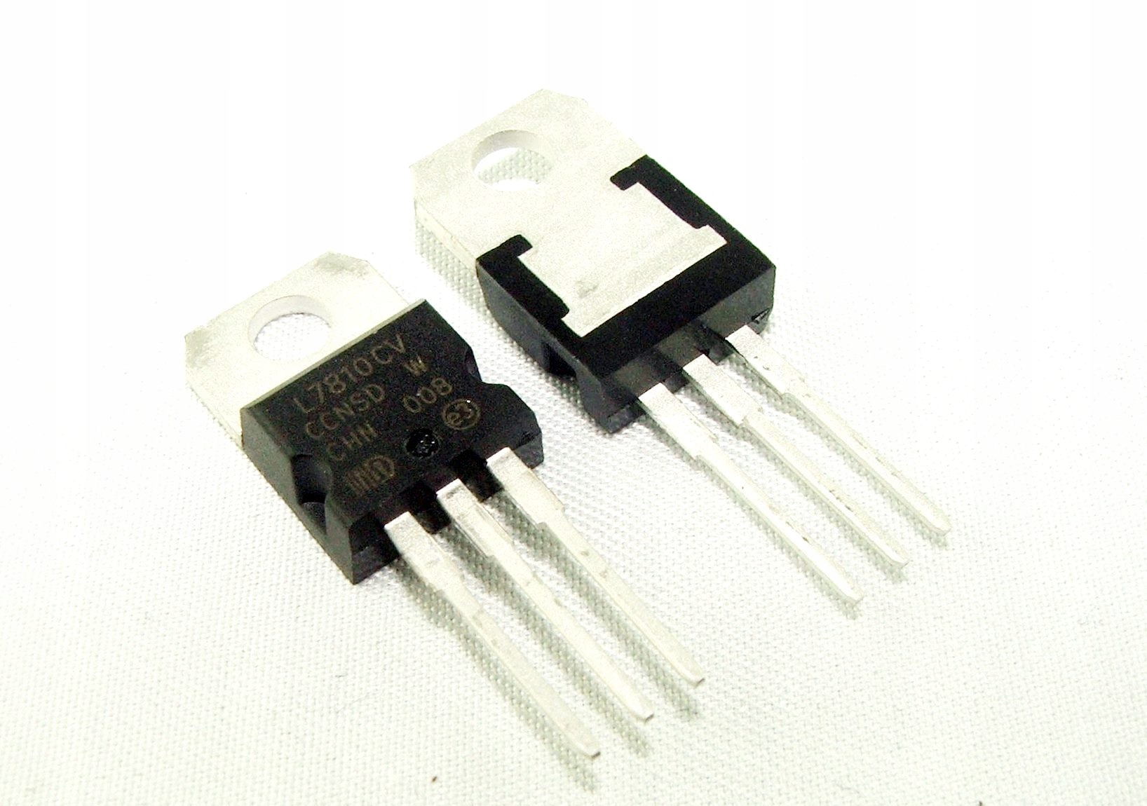 

Stabilizator L7810CV 10V 1,5A TO220