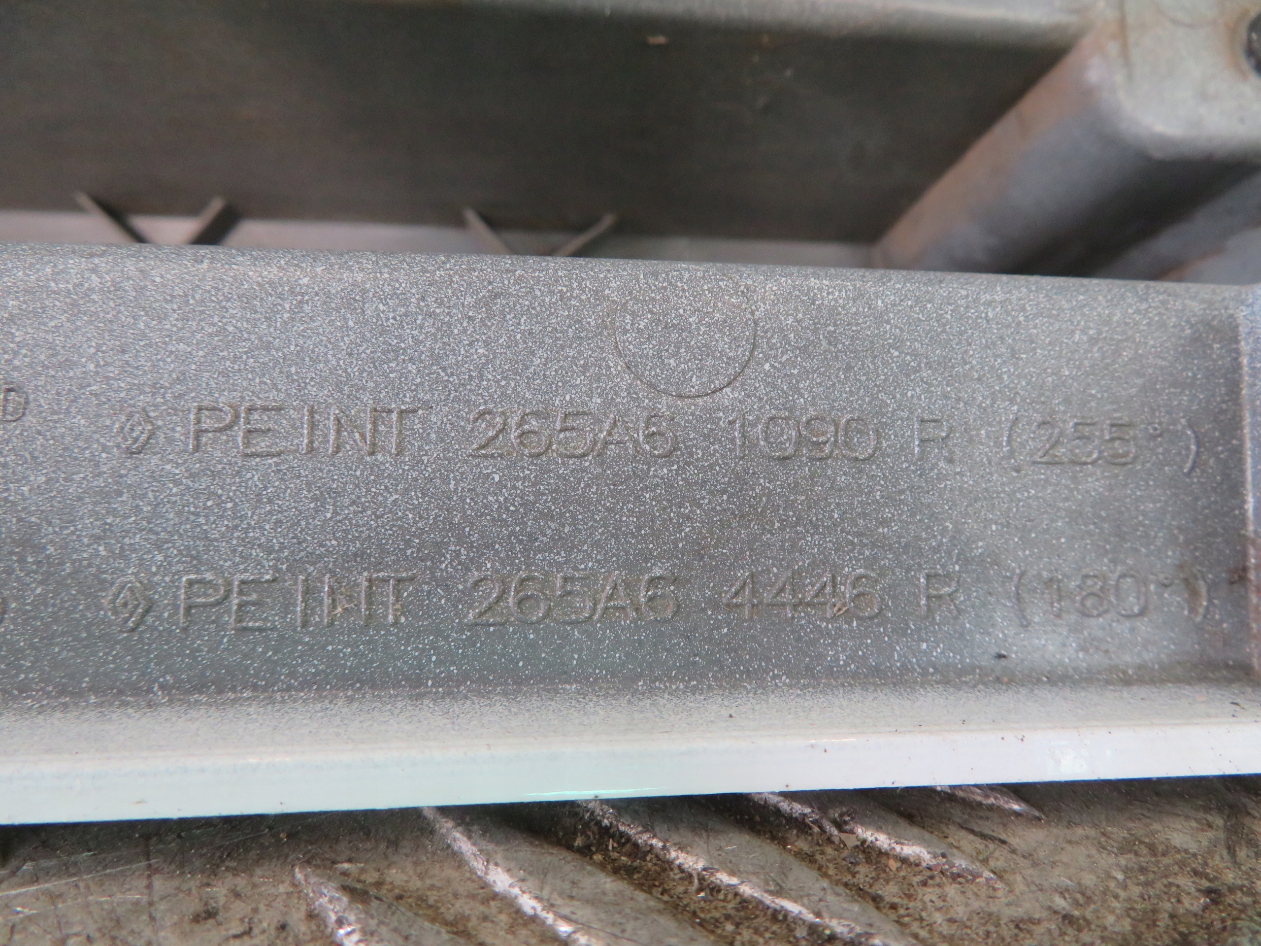 light left rear part OPEL VIVARO RENAULT TRAFIC 17R 265A61090R