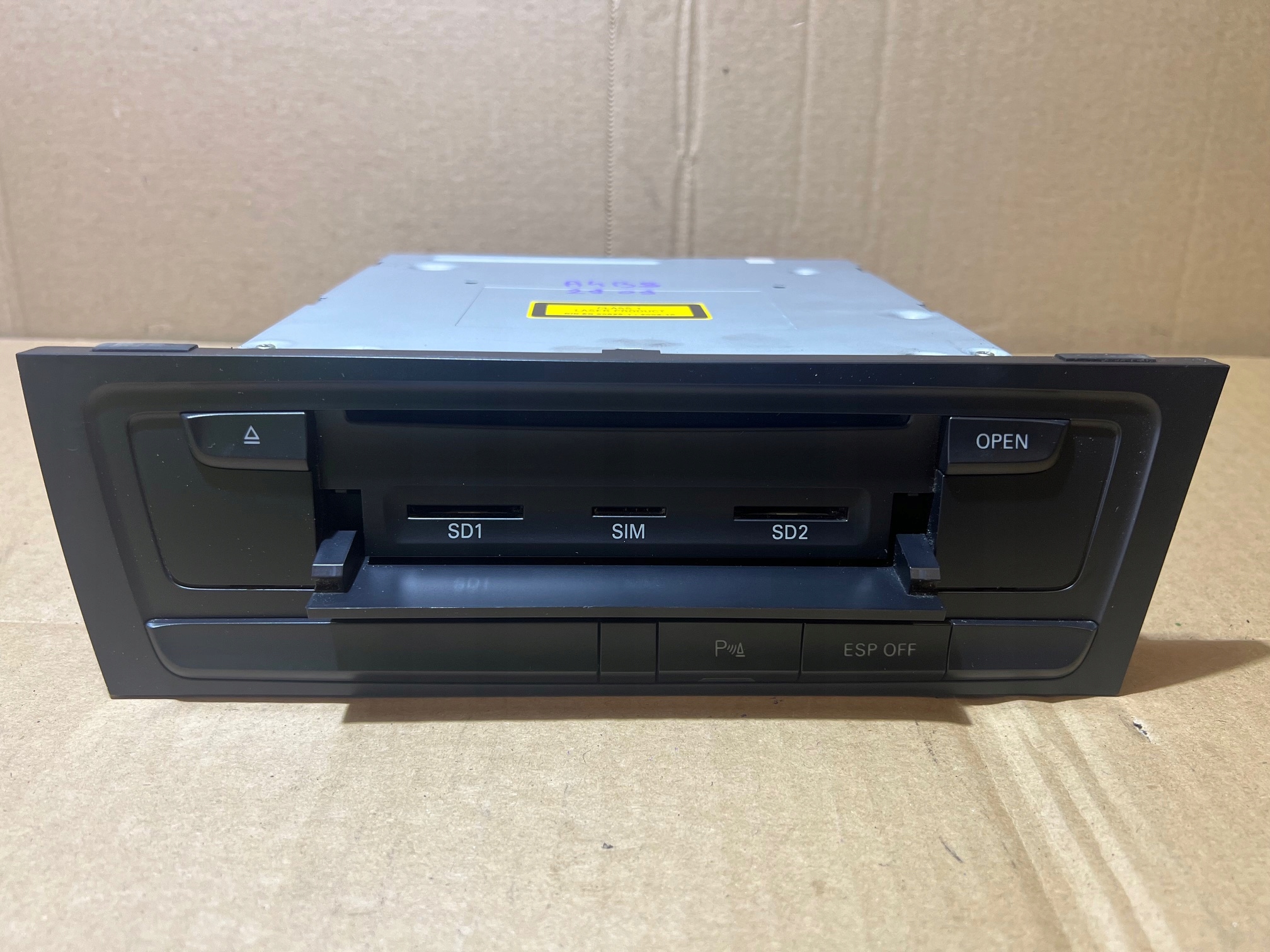AUDI A5 S5 8T A4 B8 Q5 8R navigation player MULTIMEDIA 8T2035670D