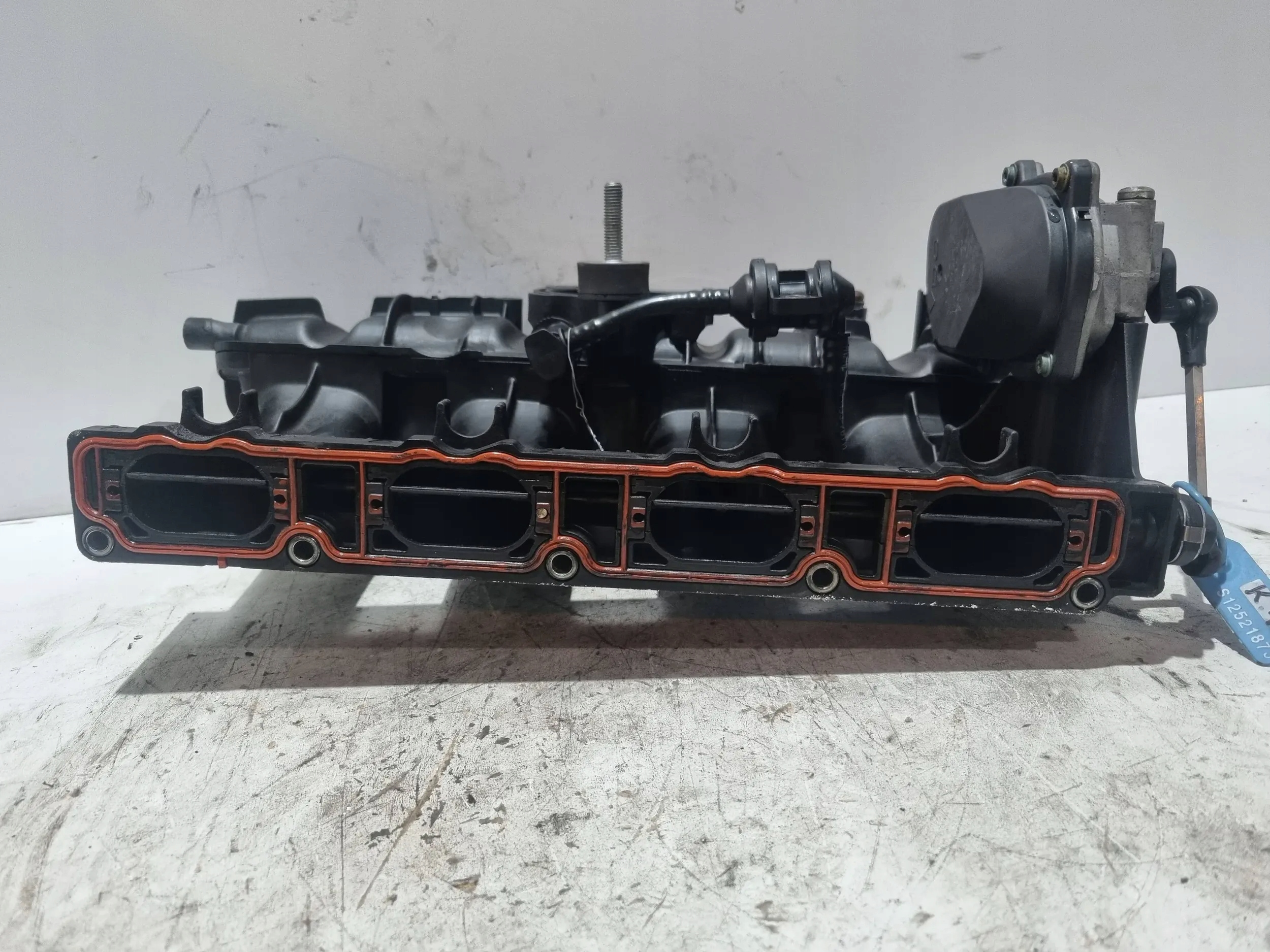 intake manifold 06F133185AQ Audi A3 A4 B7 Golf V Passat B6 2.0TFSI