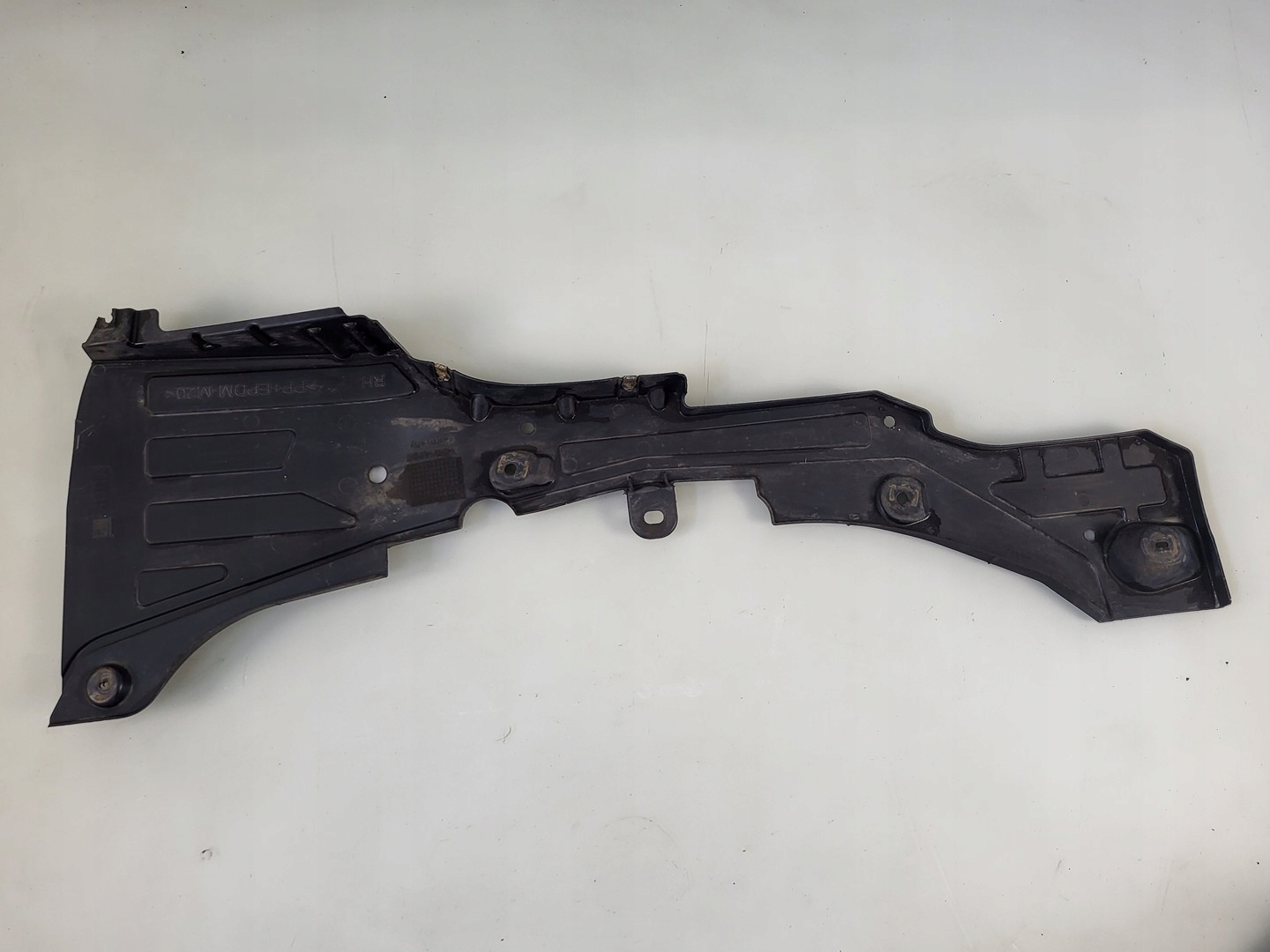 motor cover lower right OPEL INSIGNIA B 84167103