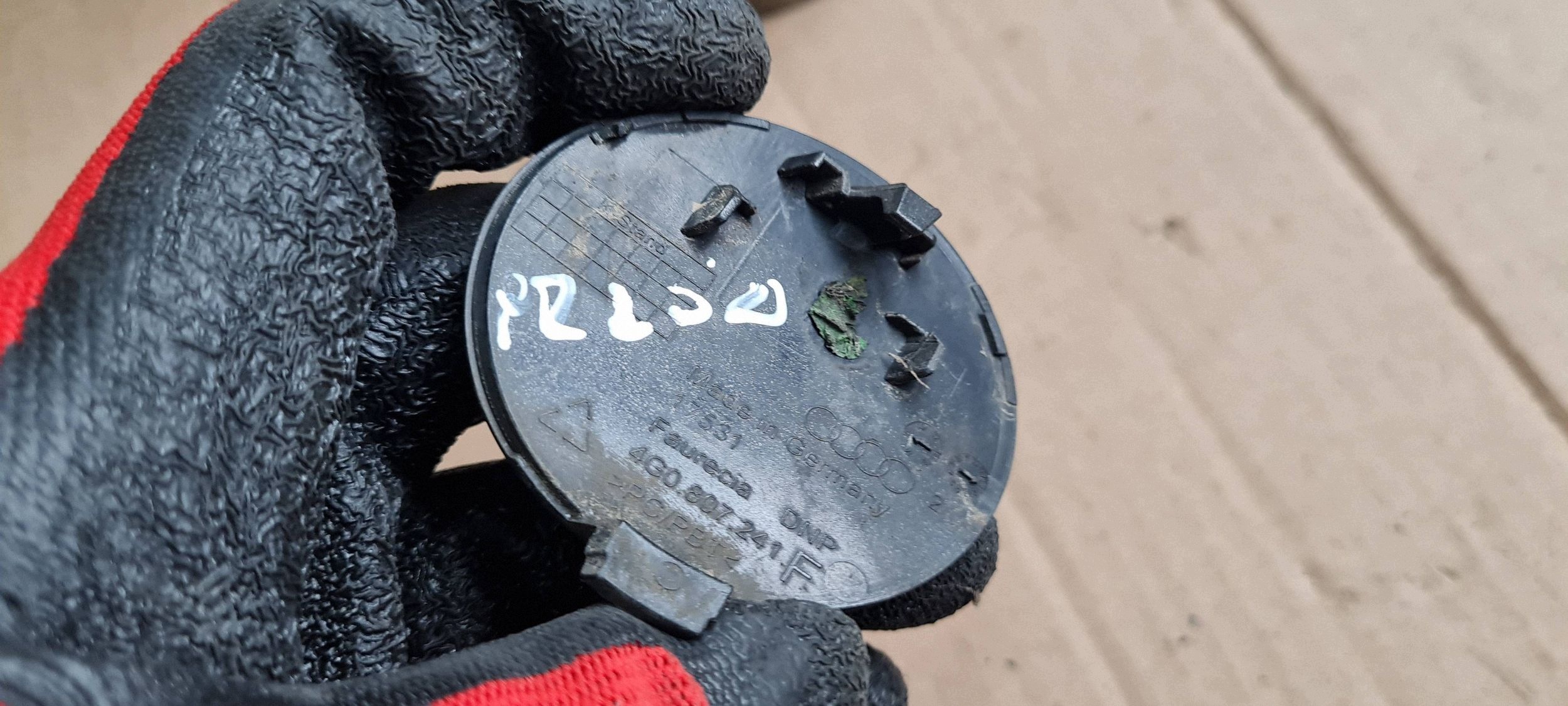 A6 C7 4G LIFT towing hook cap of a bumper front front LY1P 4G0807241F